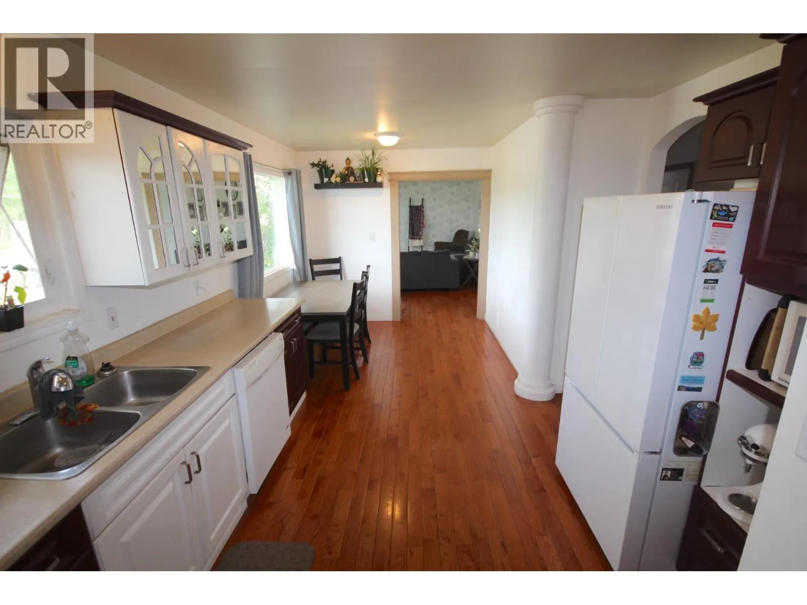 9420 Ravine Drive