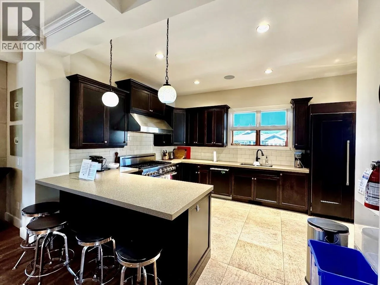 2097 Acorn Crescent