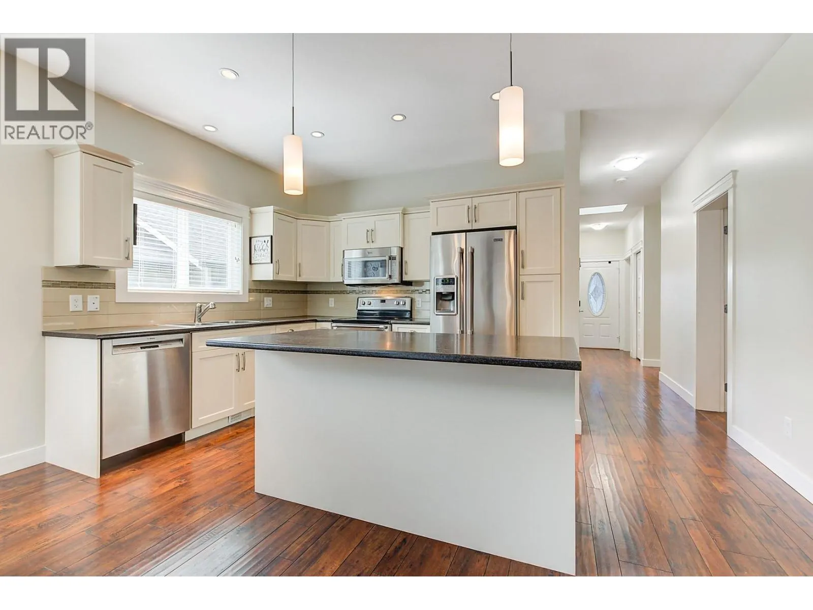 2097 Acorn Crescent