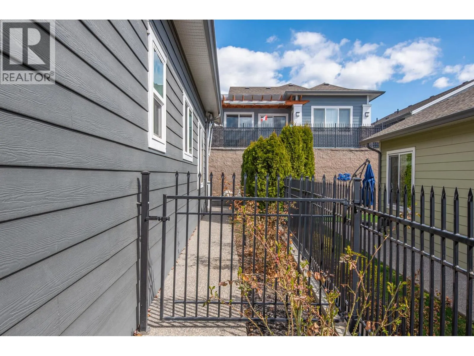 2097 Acorn Crescent