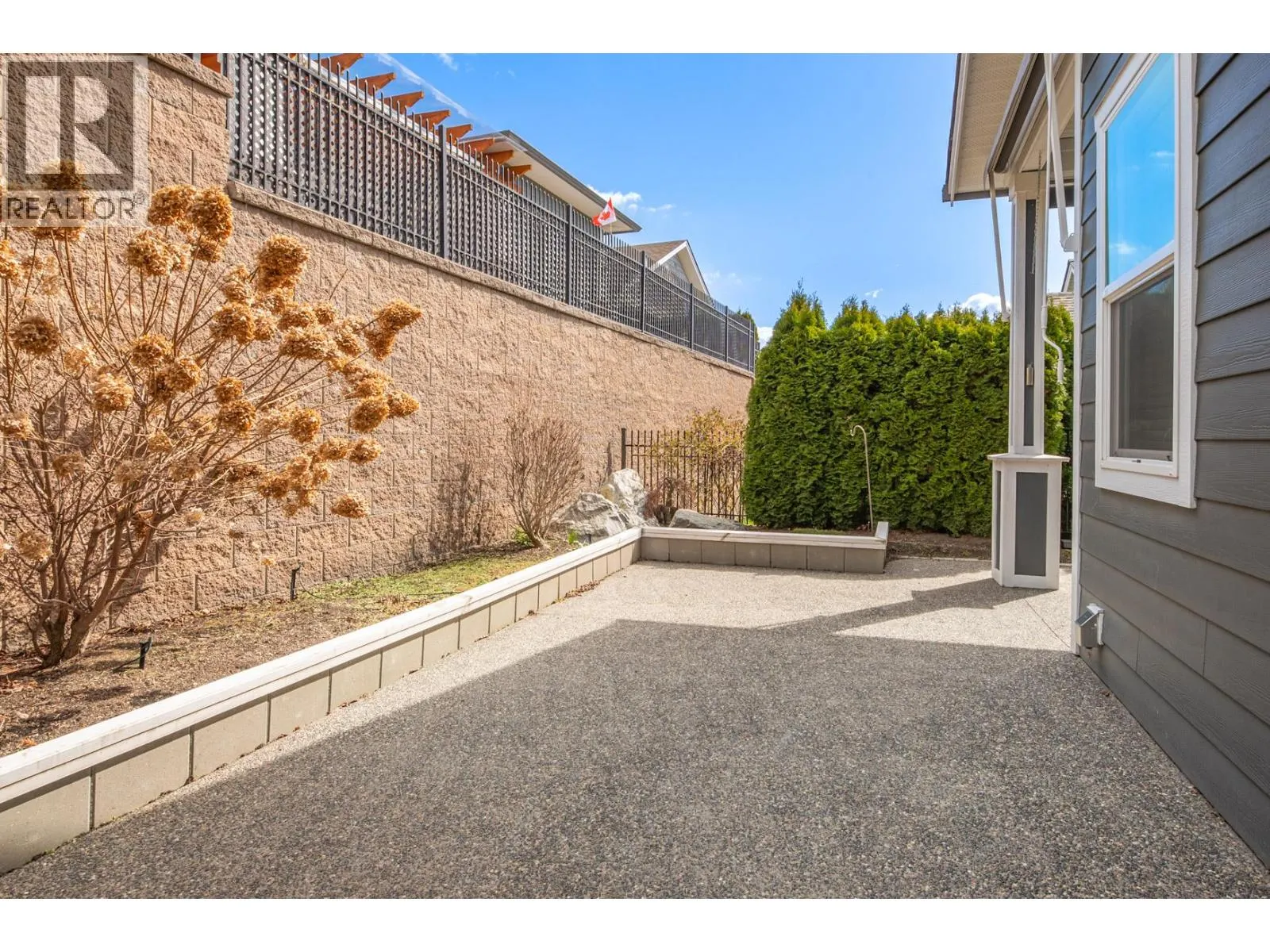 2097 Acorn Crescent