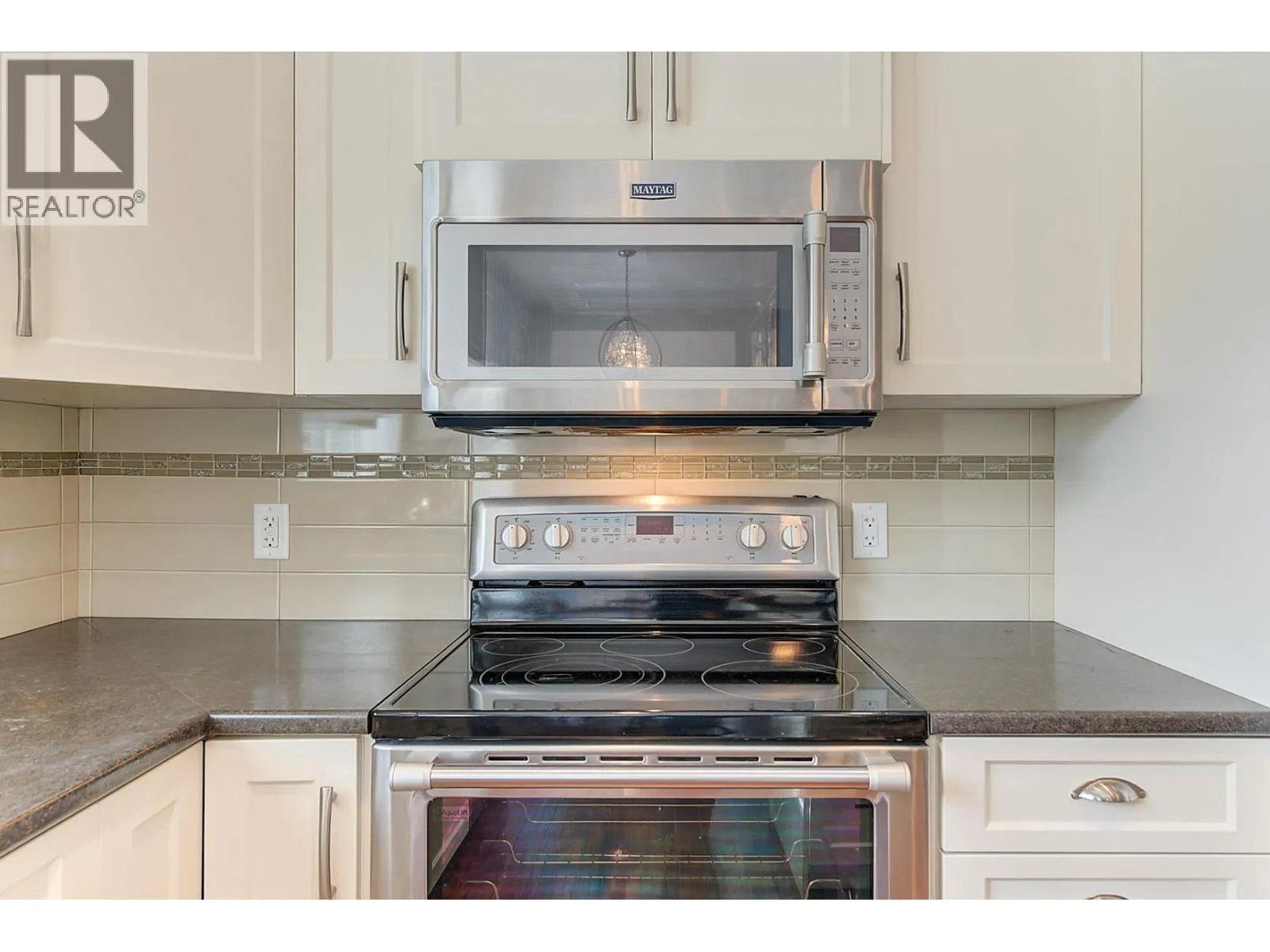 2097 Acorn Crescent