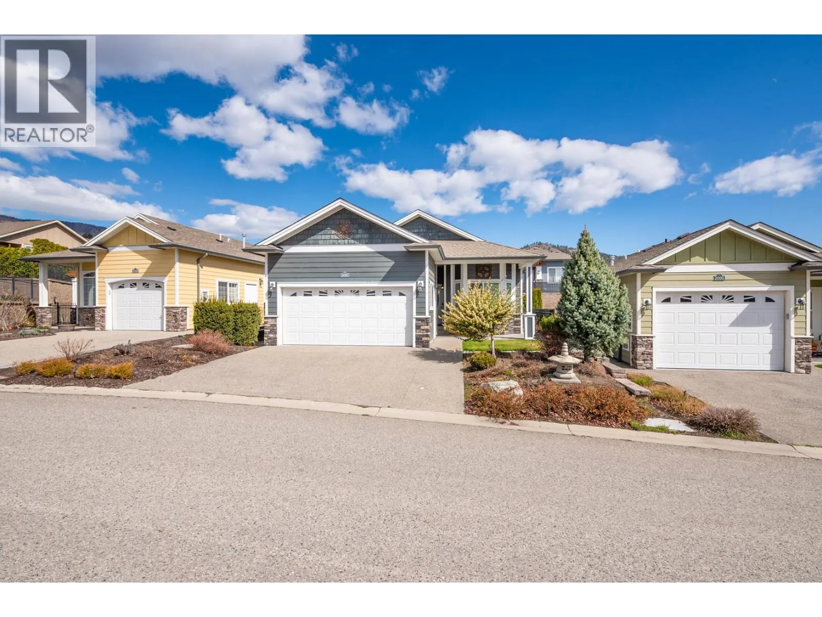 2097 Acorn Crescent