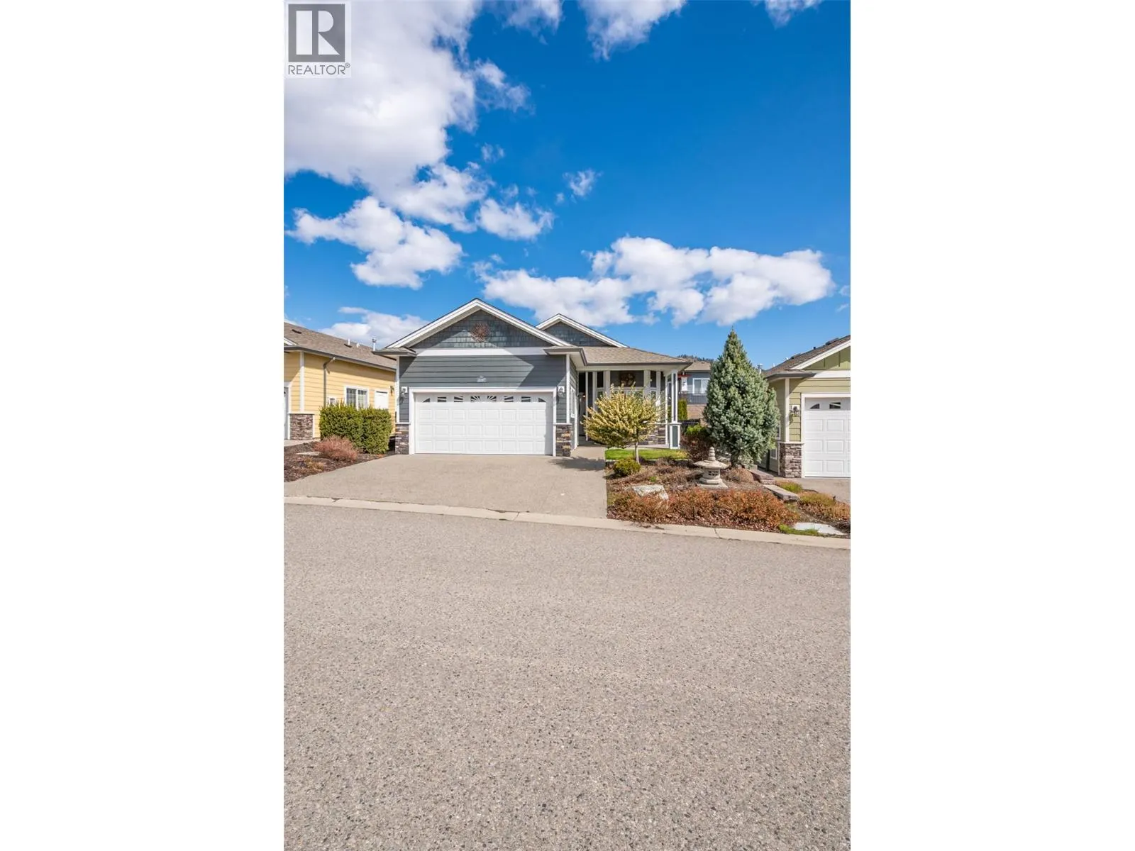 2097 Acorn Crescent