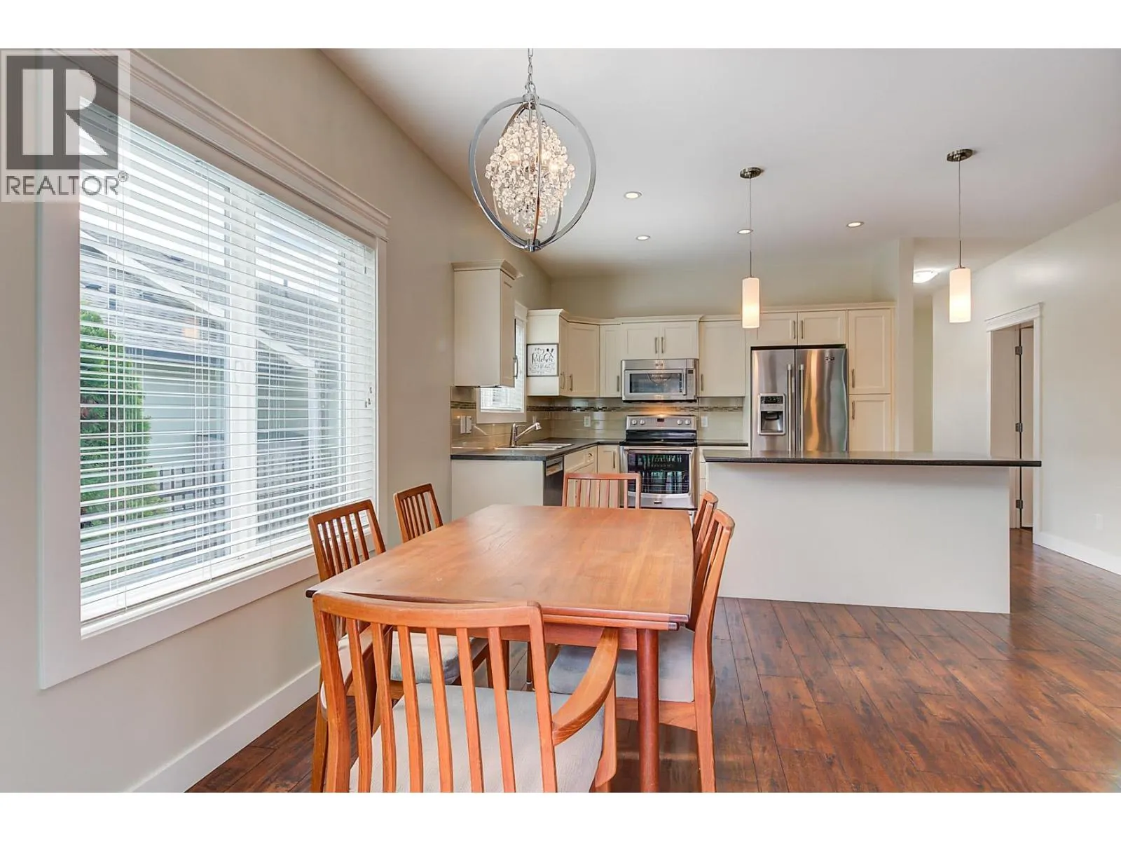 2097 Acorn Crescent