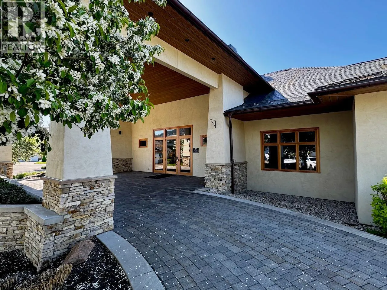 2097 Acorn Crescent