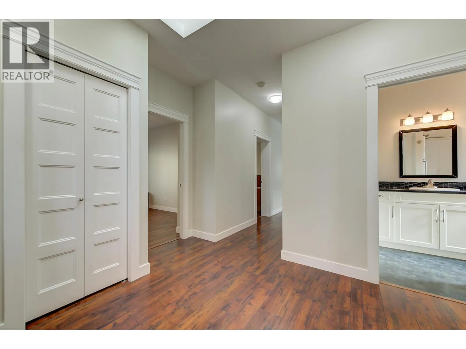 2097 Acorn Crescent