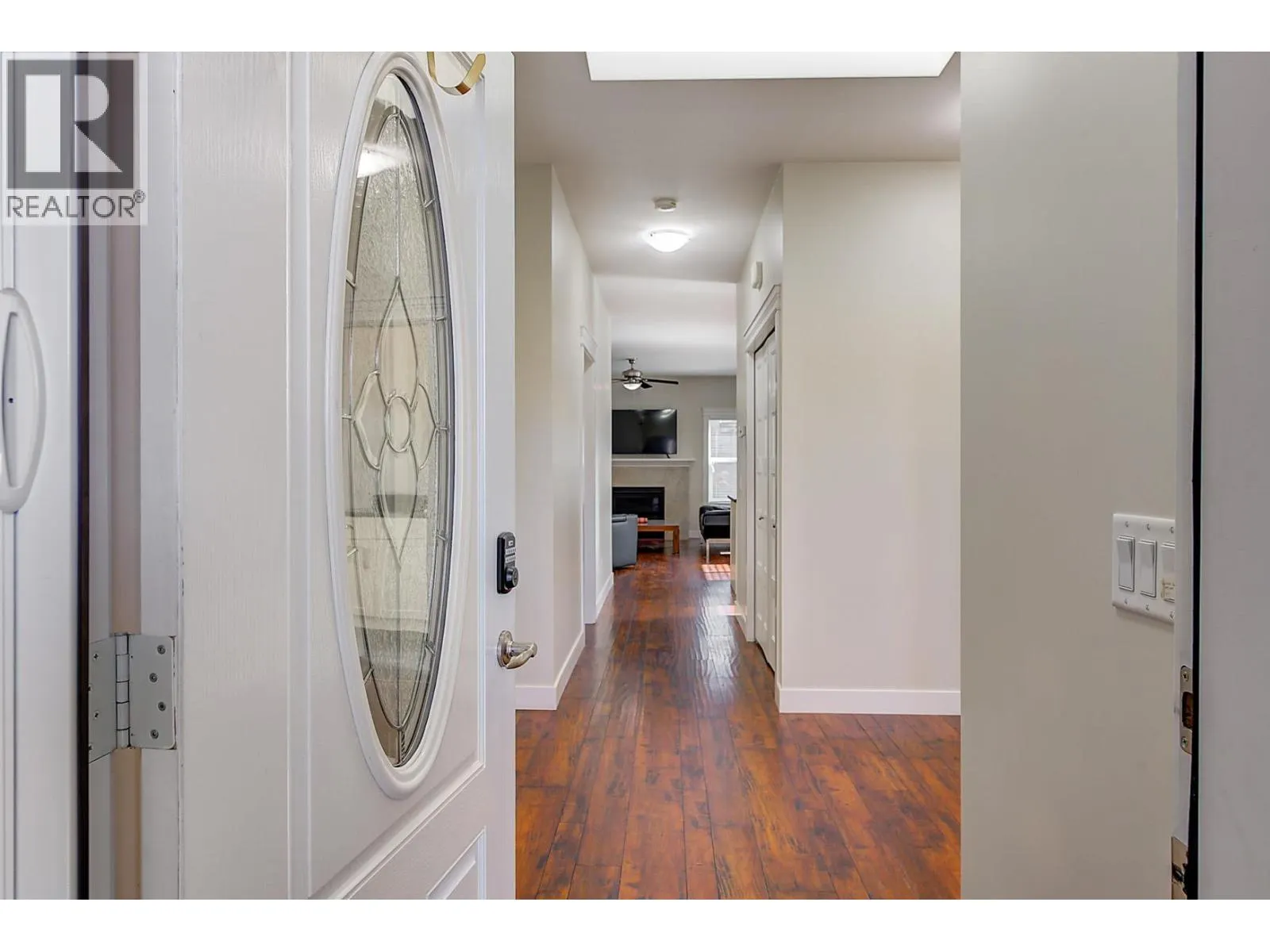 2097 Acorn Crescent