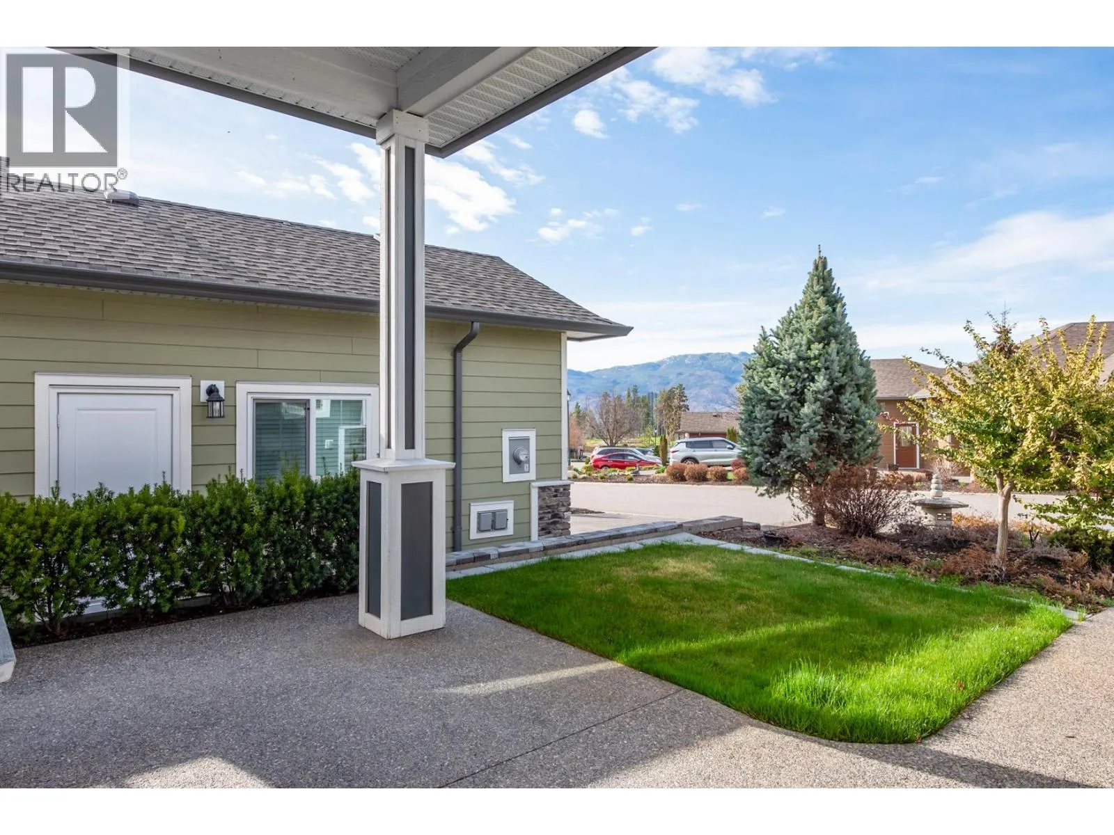 2097 Acorn Crescent