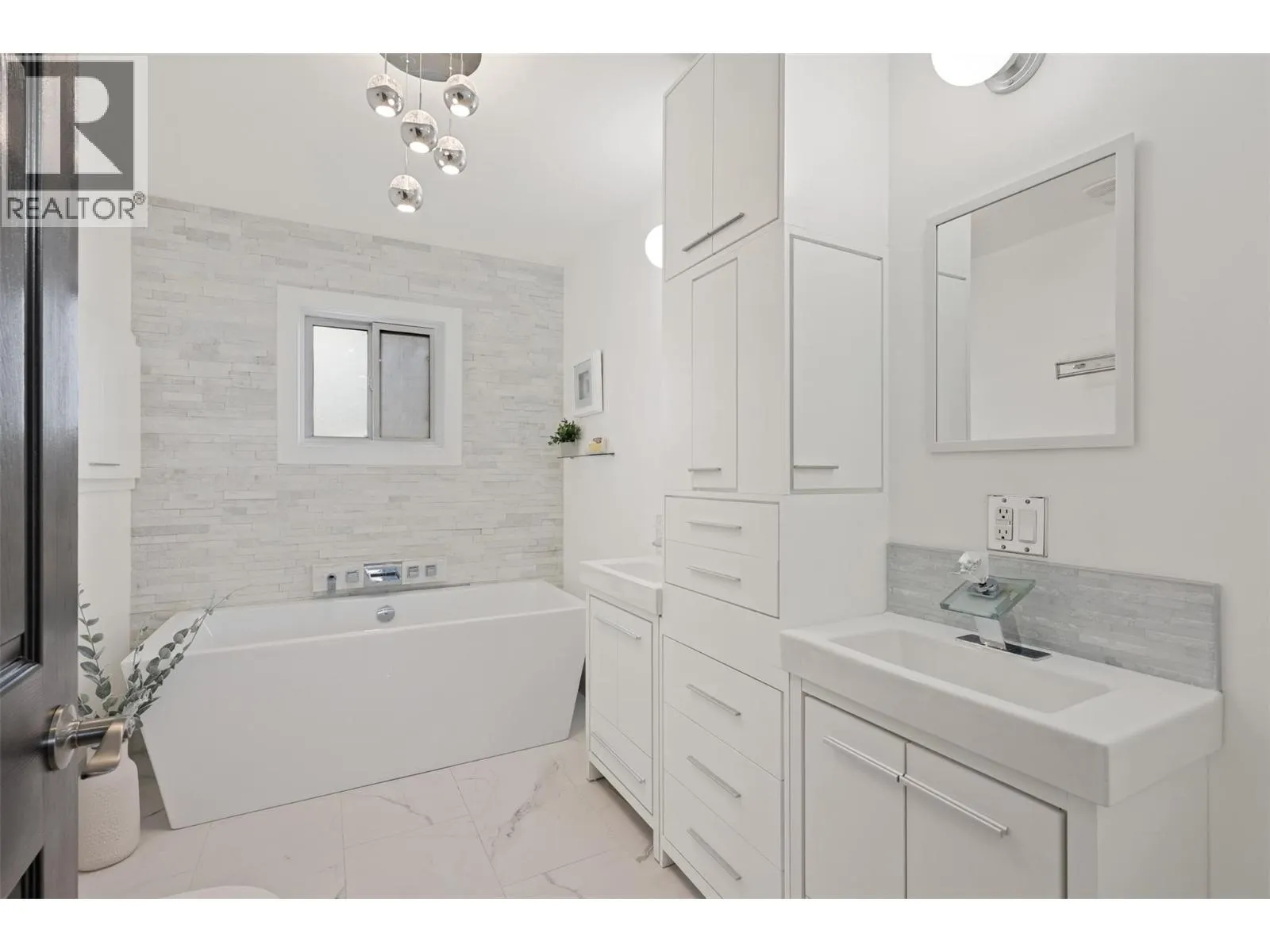 1278 Kimberley Crescent