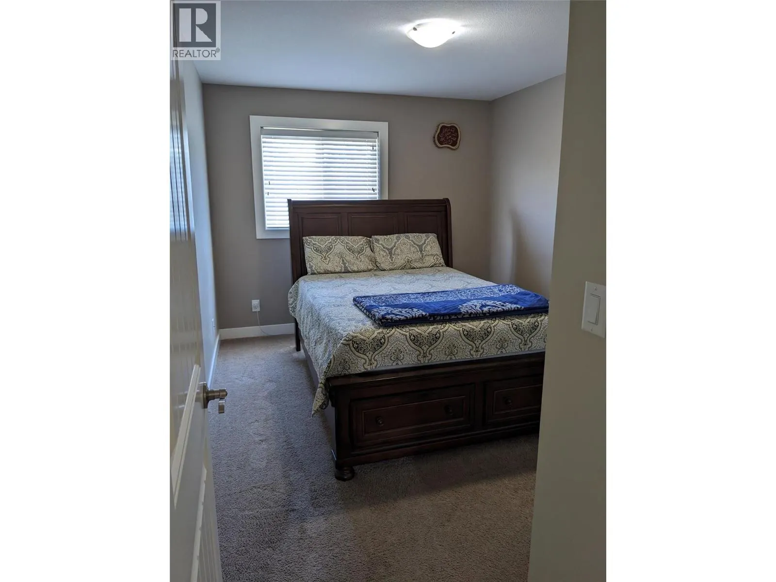 4425 Bellevue Drive