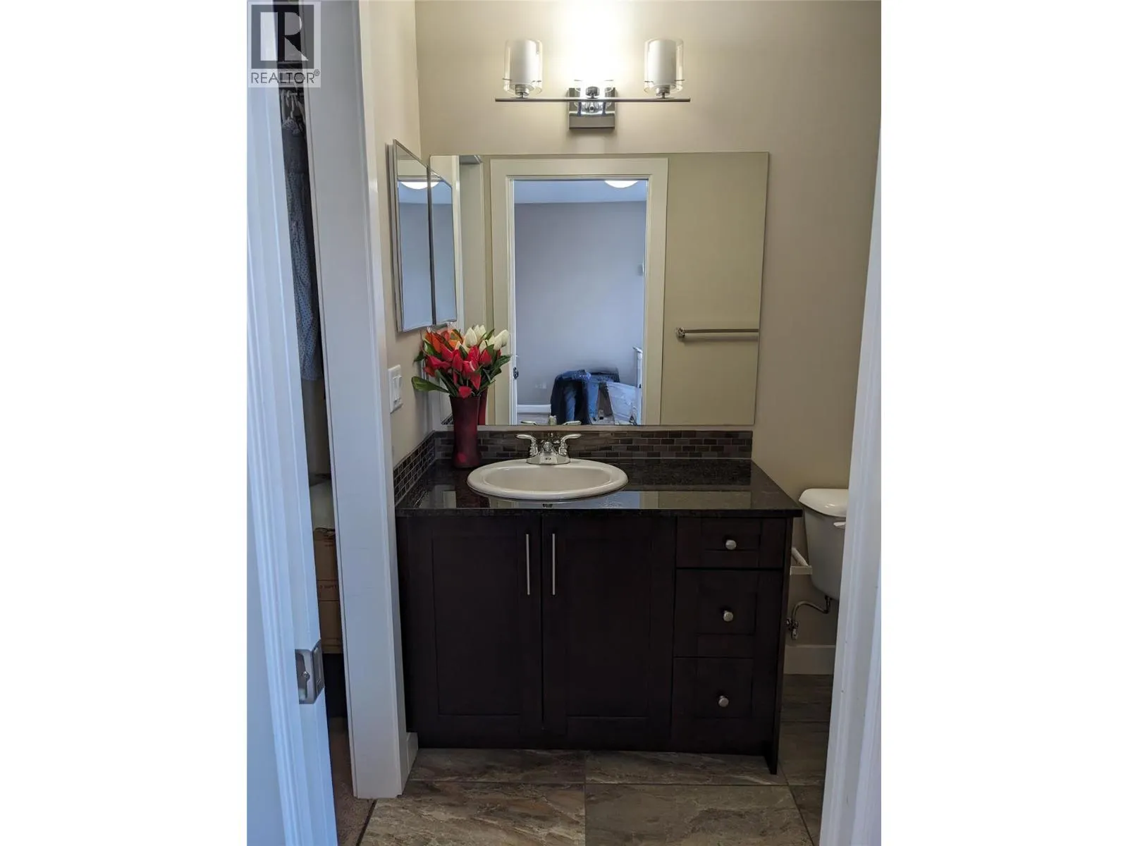 4425 Bellevue Drive