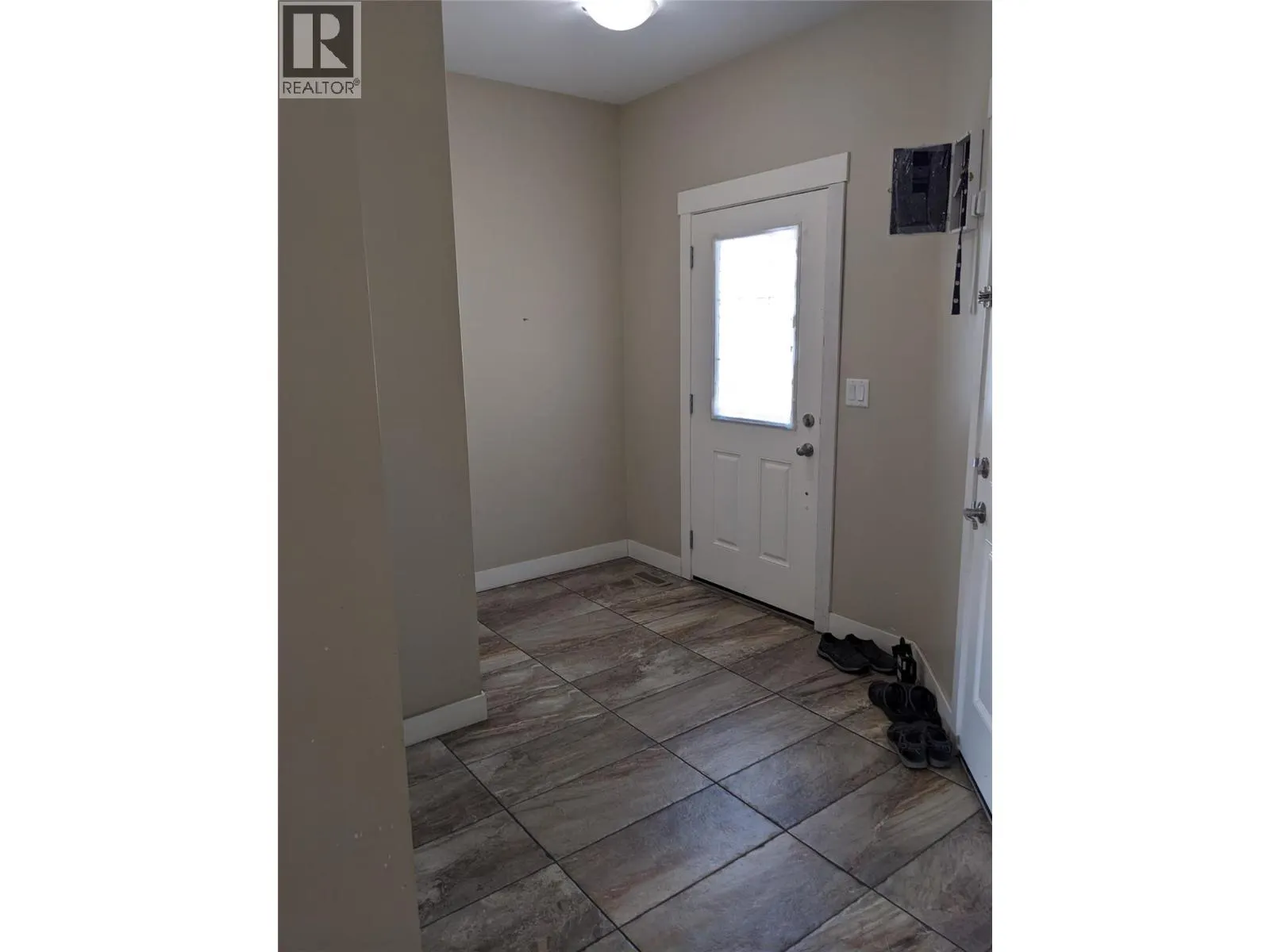 4425 Bellevue Drive