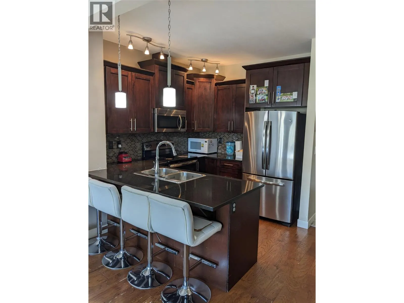 4425 Bellevue Drive