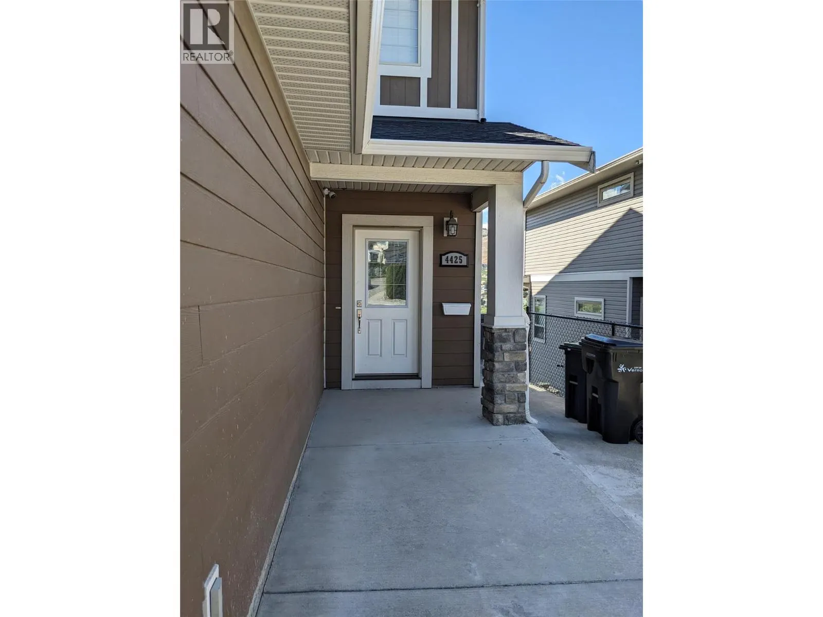 4425 Bellevue Drive