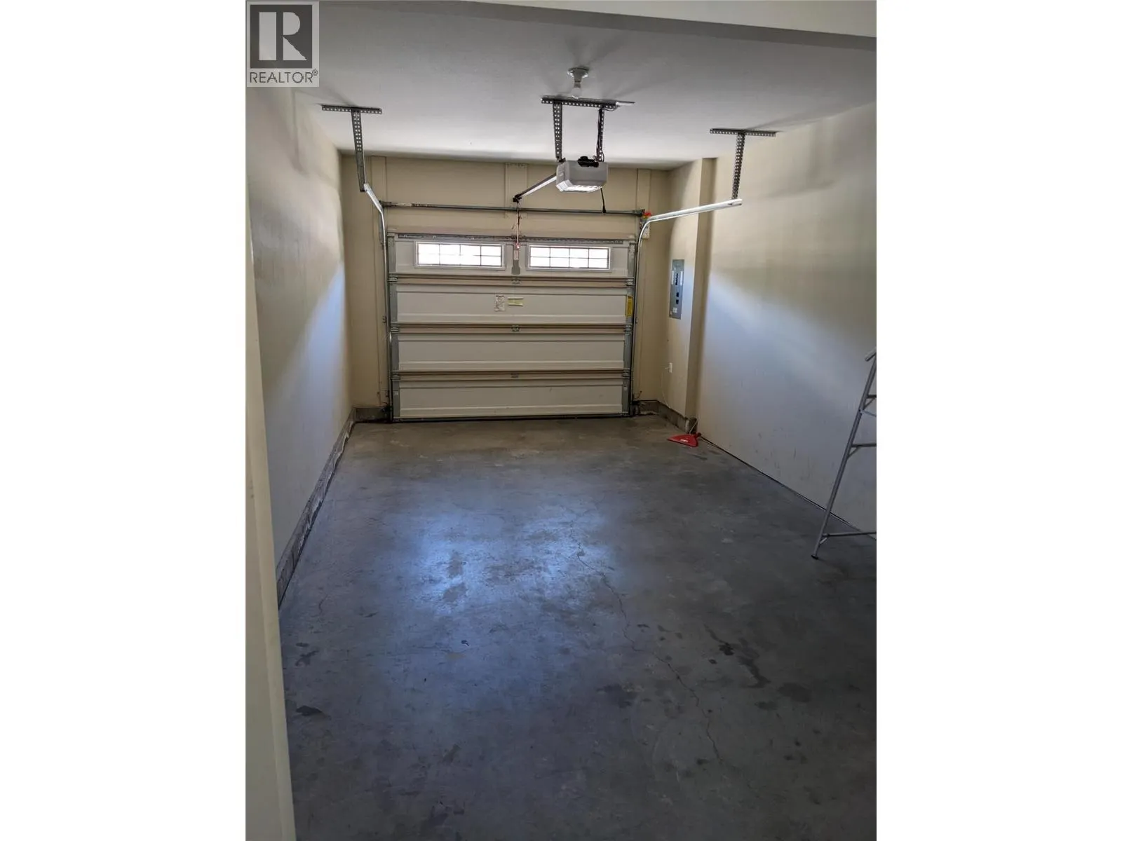 4425 Bellevue Drive
