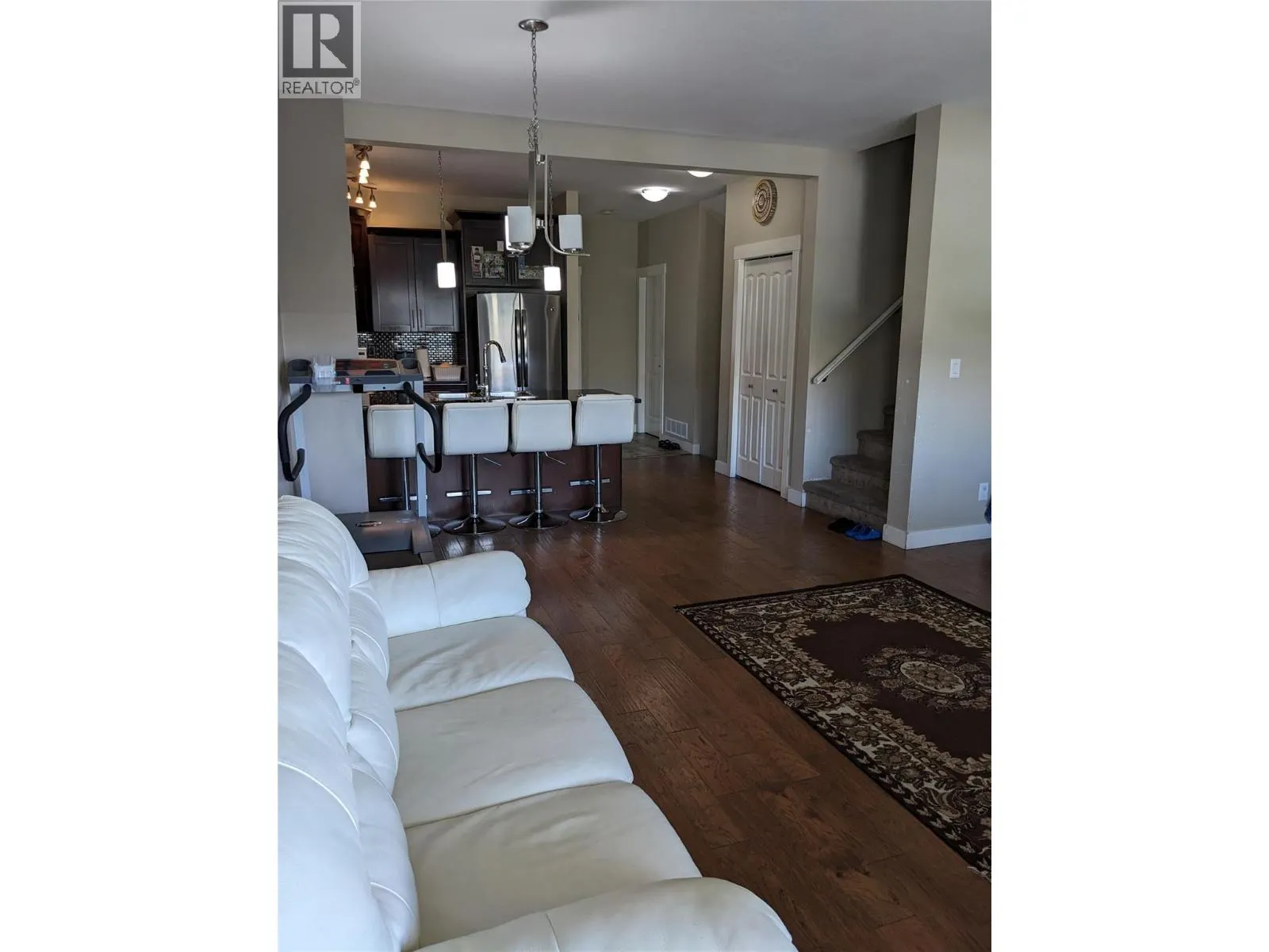 4425 Bellevue Drive