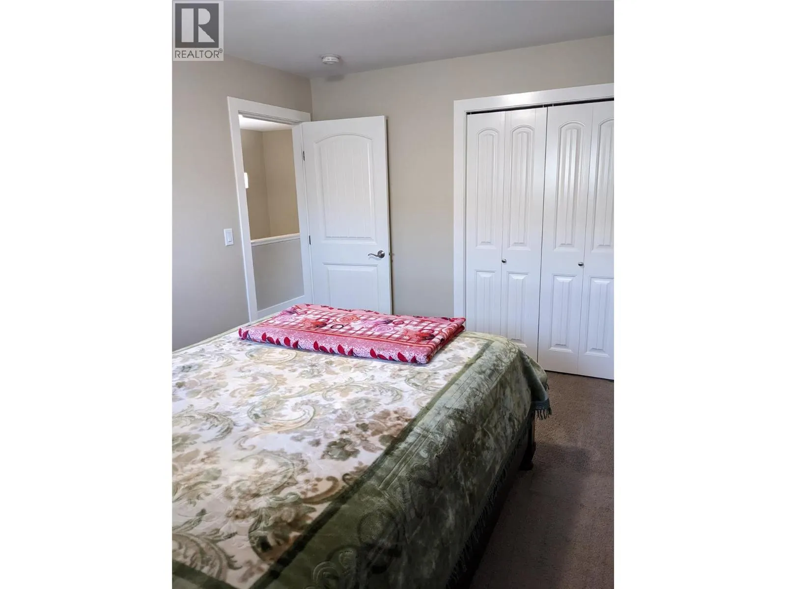 4425 Bellevue Drive