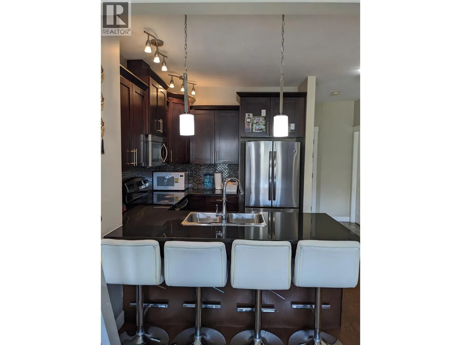 4425 Bellevue Drive