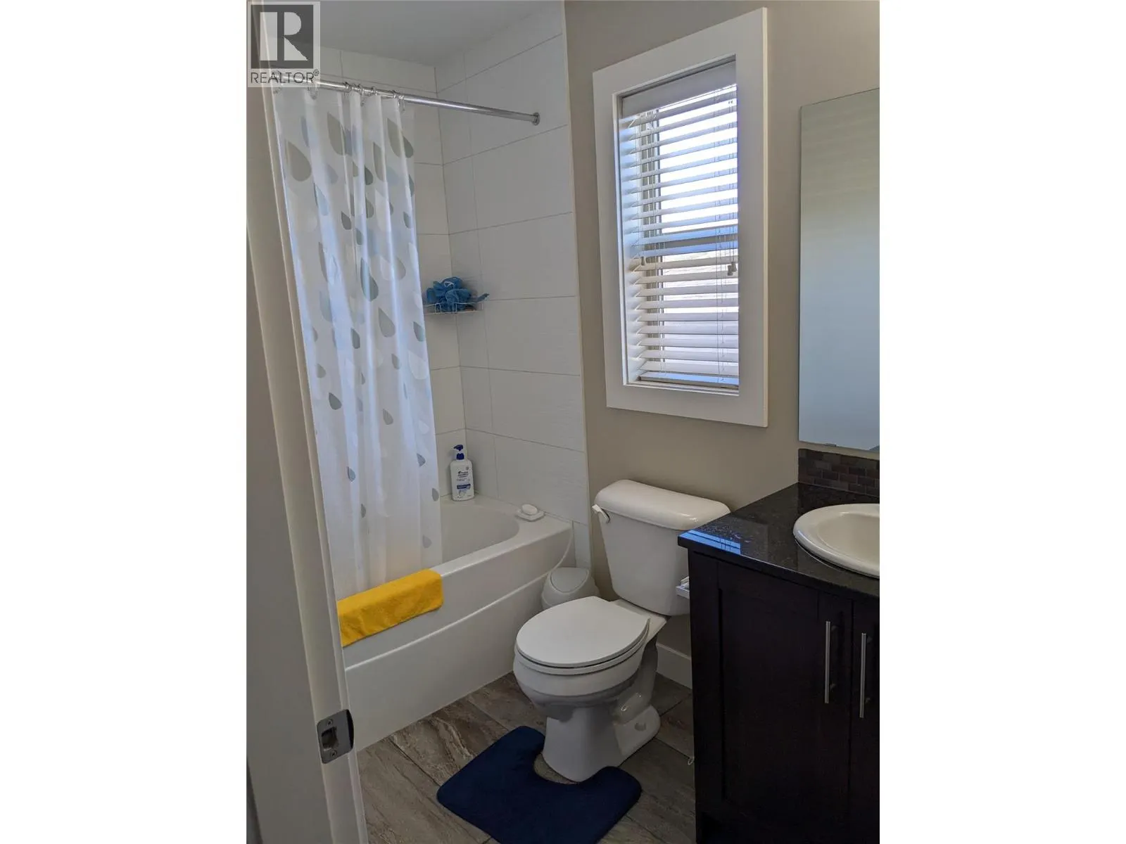 4425 Bellevue Drive