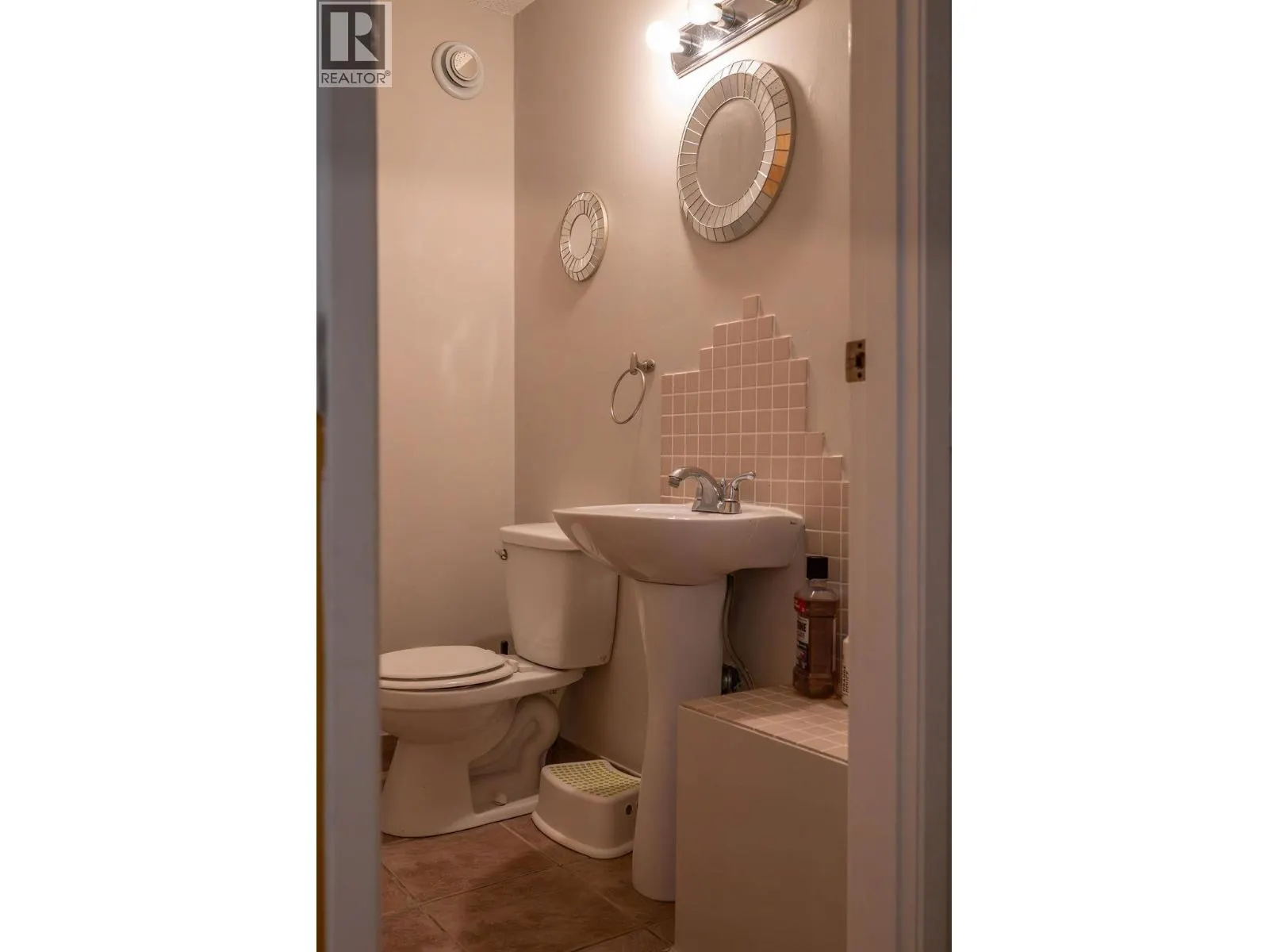 545 Lawrence Avenue Unit# 101A