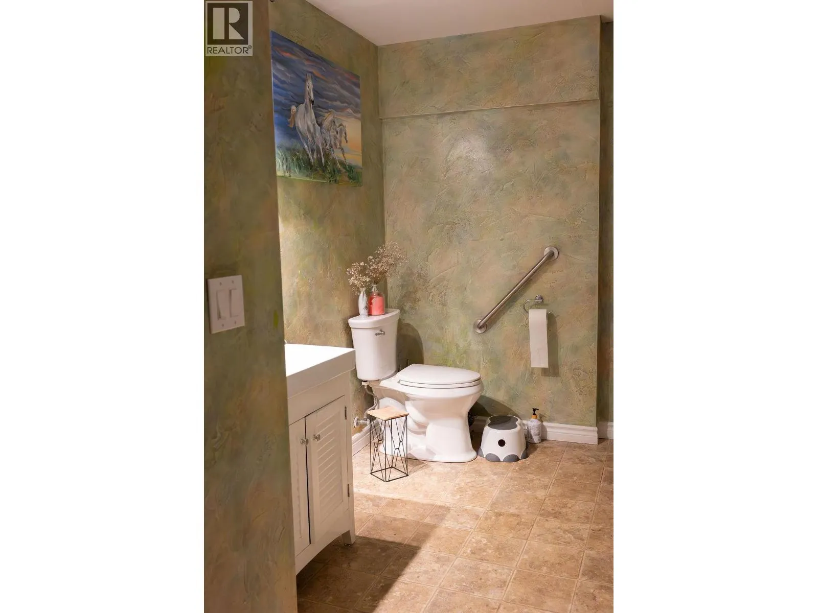 545 Lawrence Avenue Unit# 101A