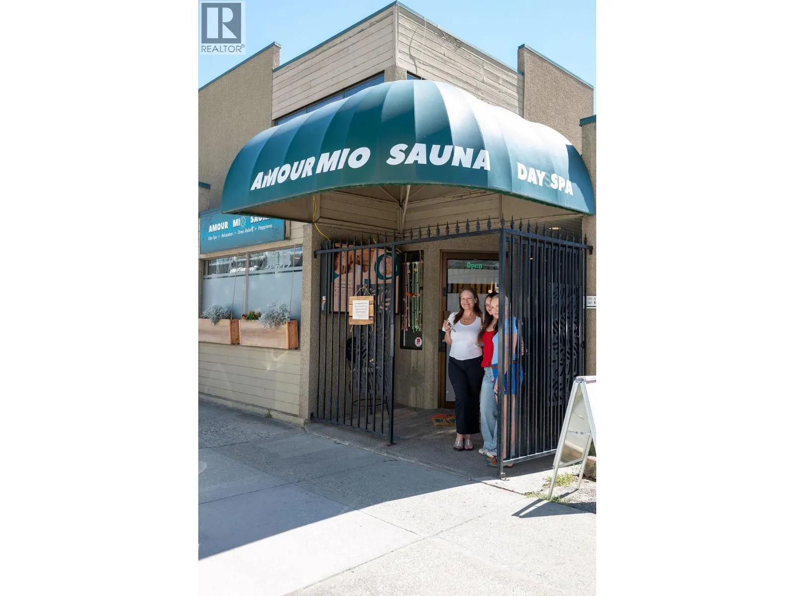 545 Lawrence Avenue Unit# 101A