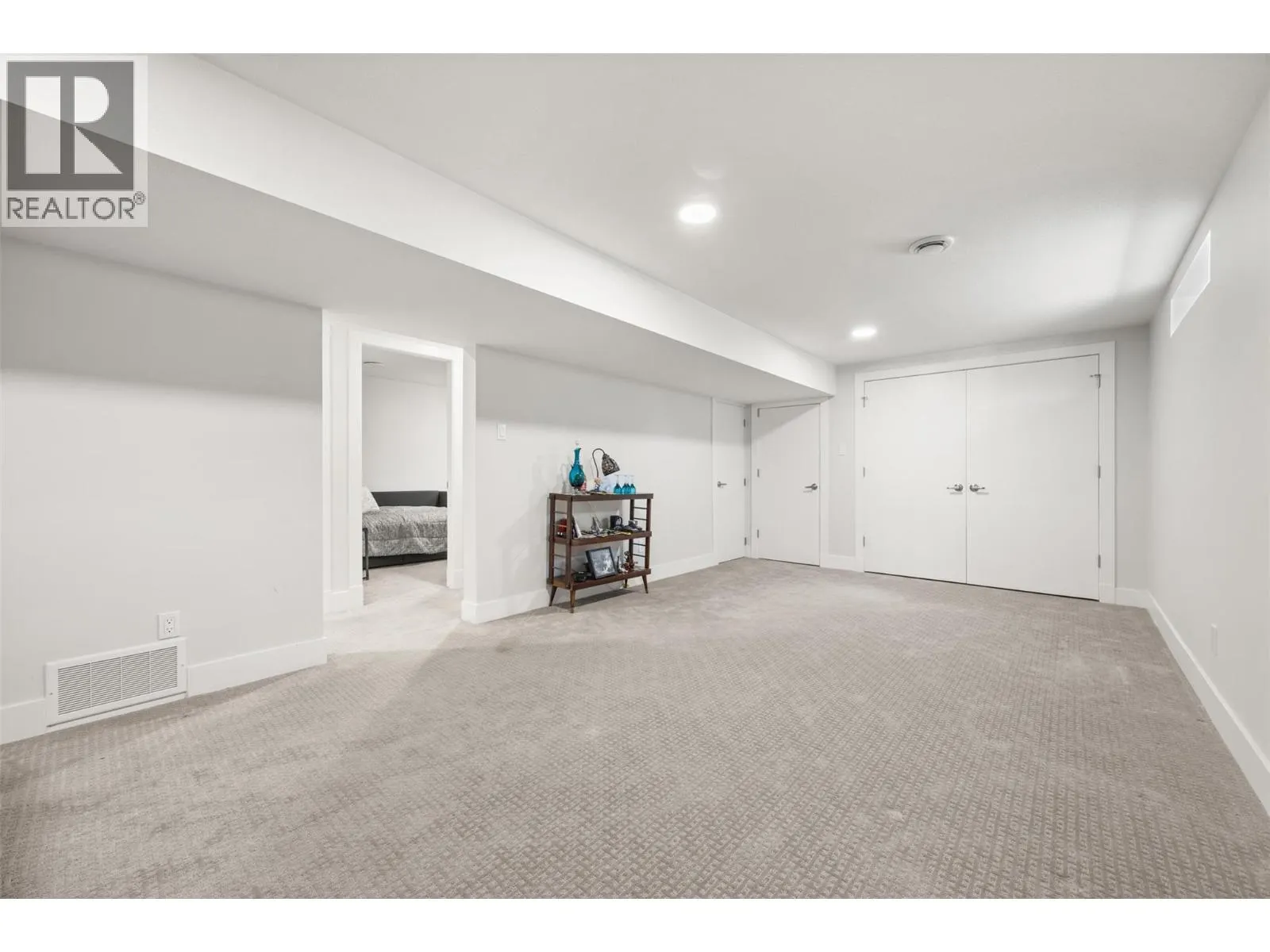 1255 Rio Drive