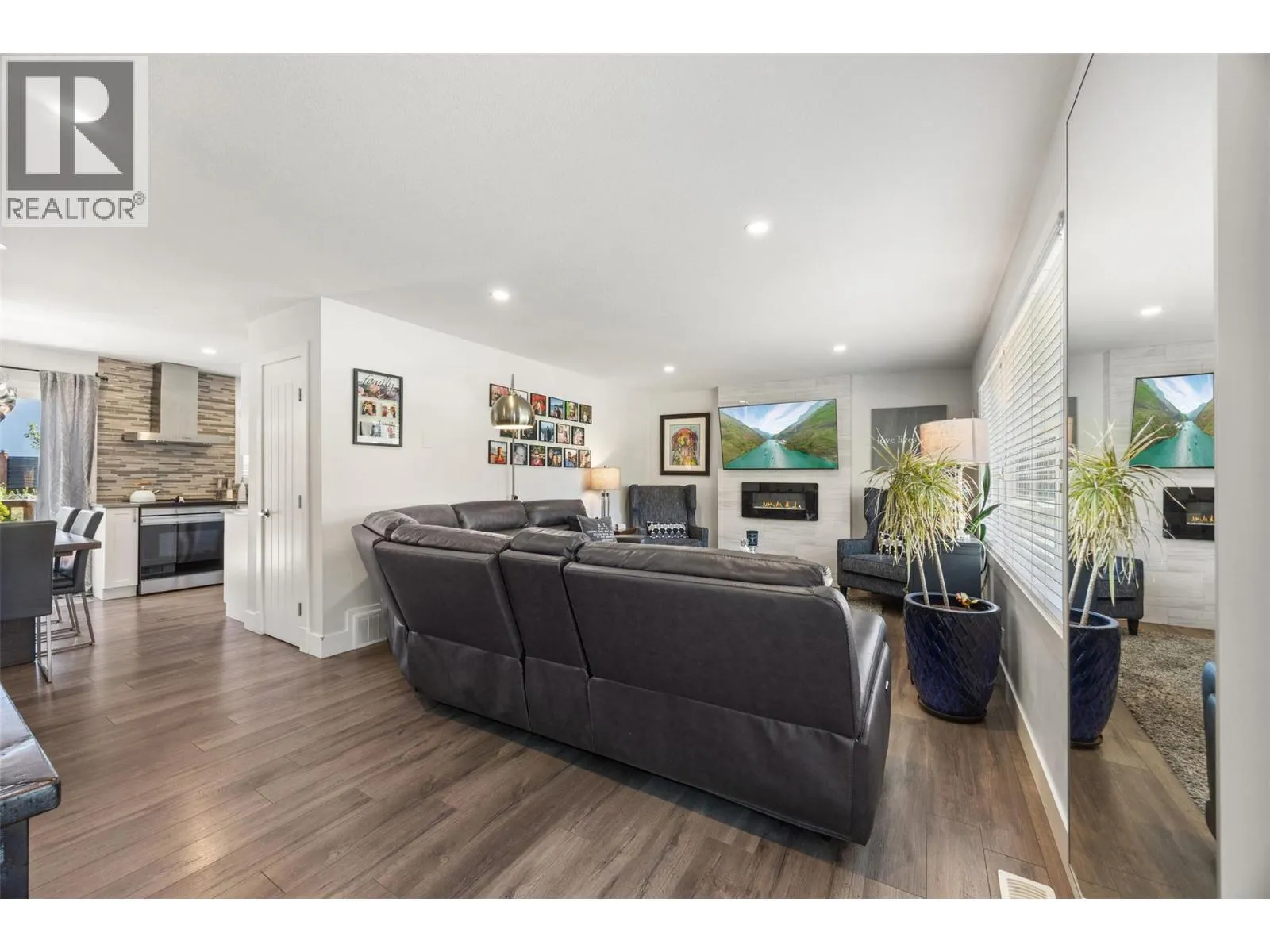1255 Rio Drive