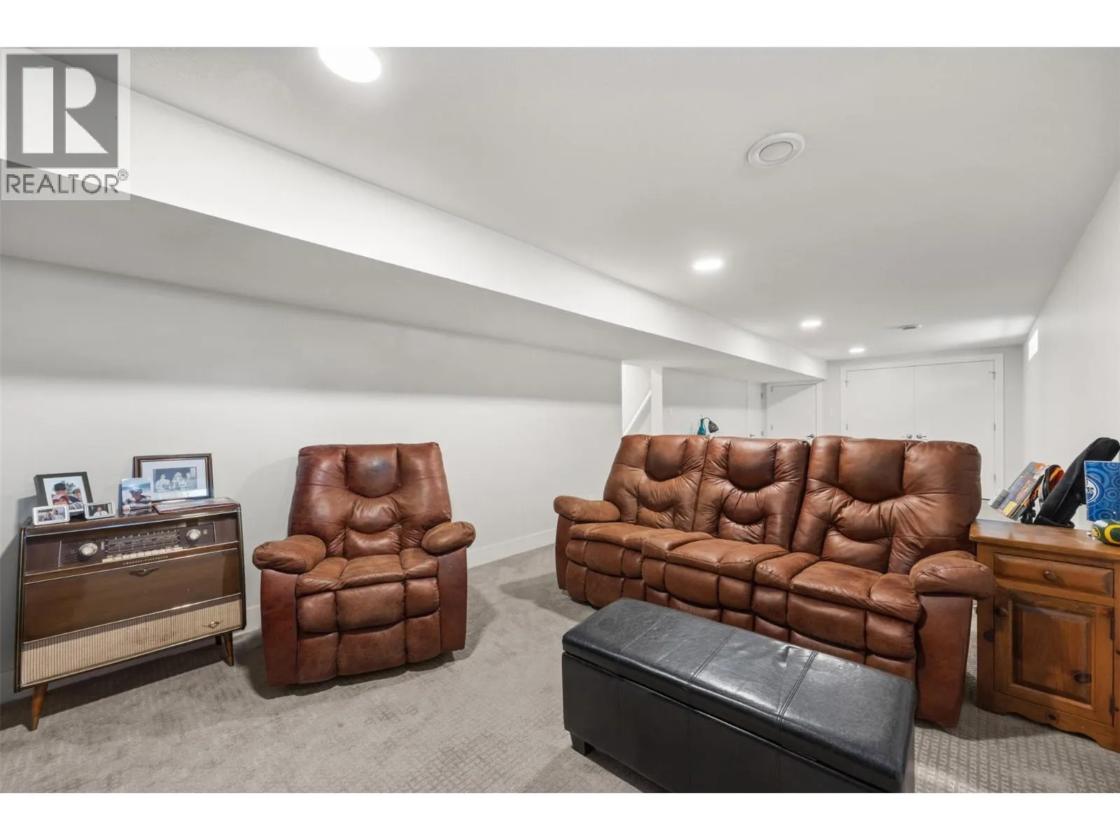 1255 Rio Drive