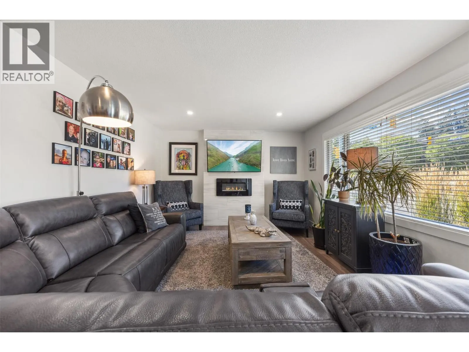 1255 Rio Drive