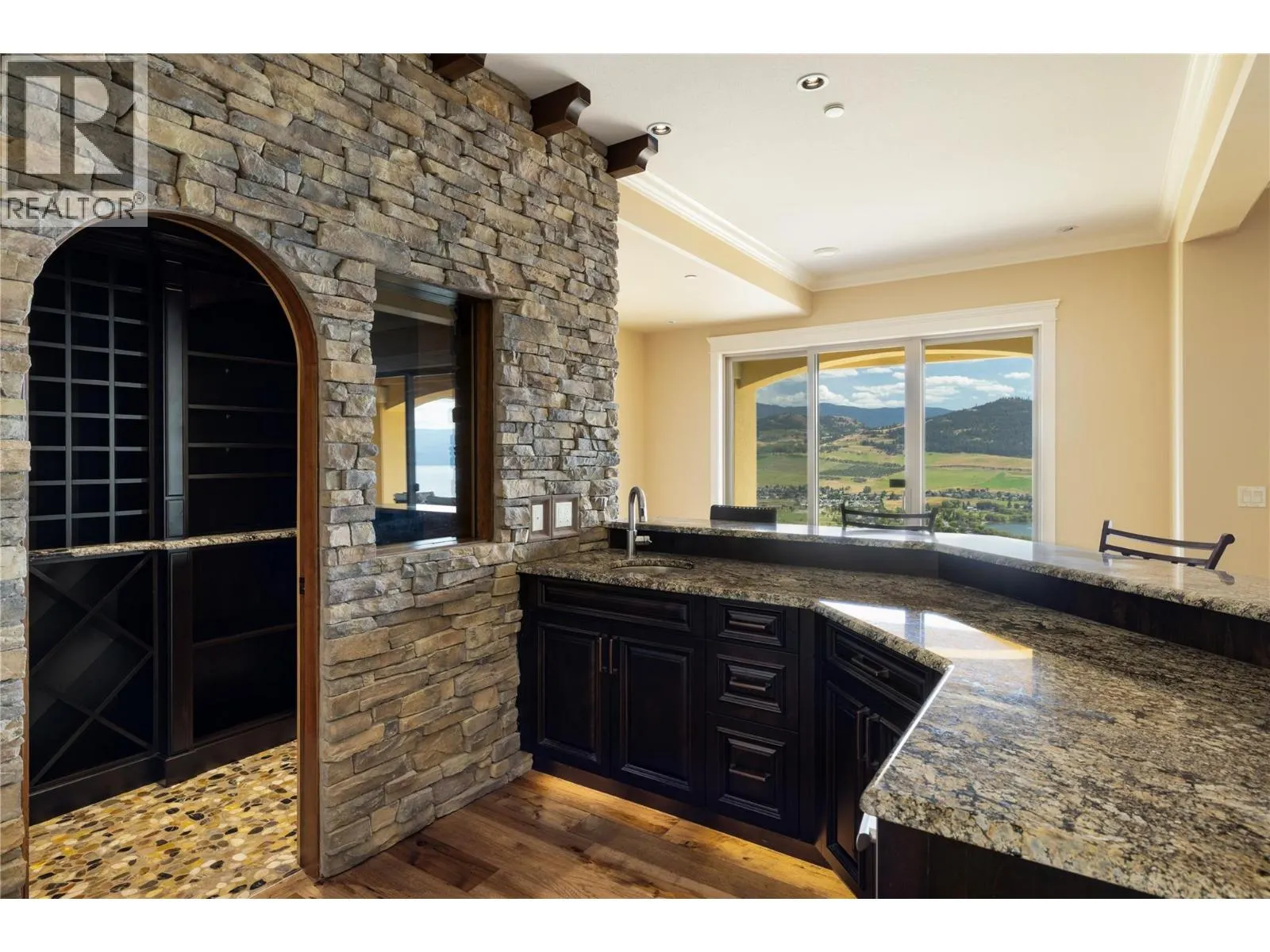 108 Vineyard Way