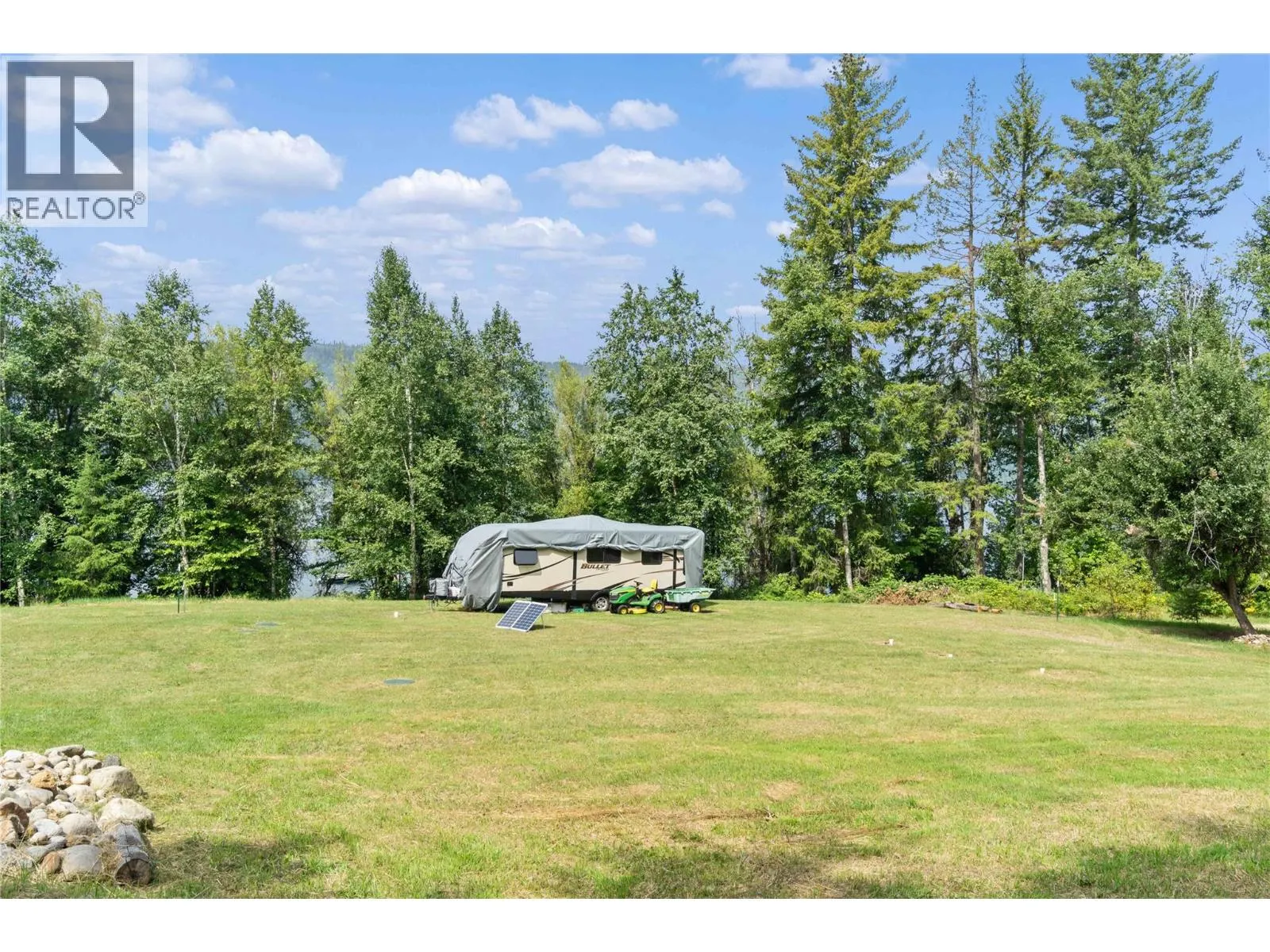 Lot 3 Queest S (Willow Shores) Beach