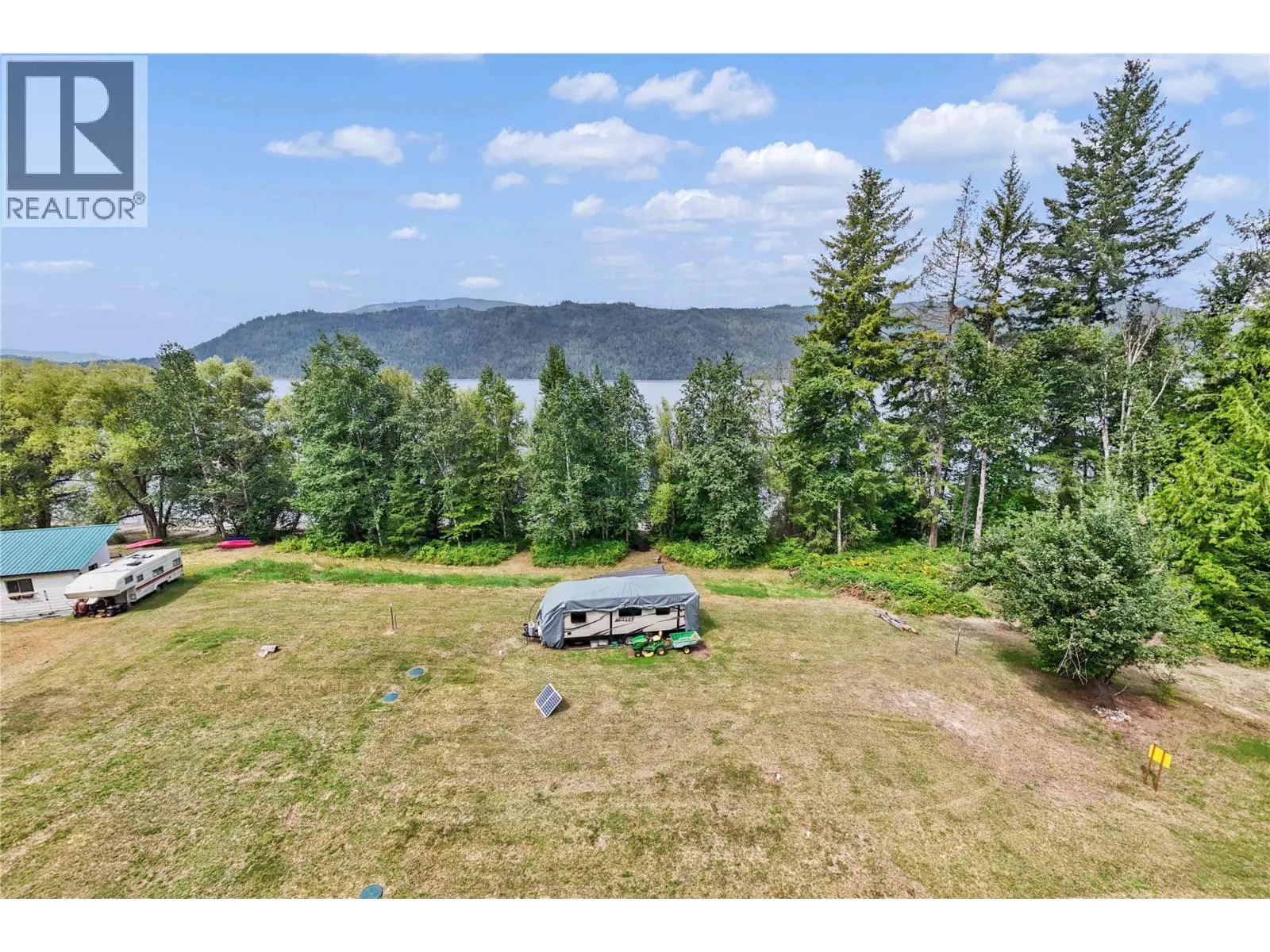 Lot 3 Queest S (Willow Shores) Beach