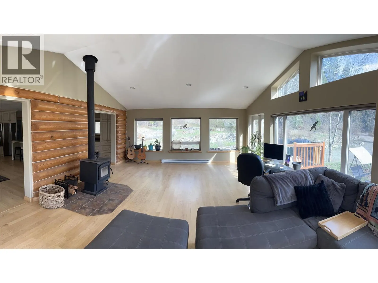 3815 33 Highway