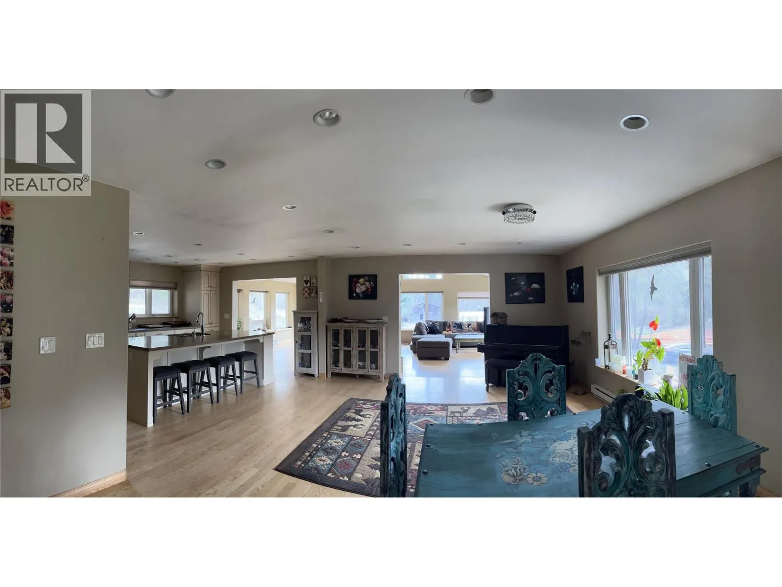 3815 33 Highway