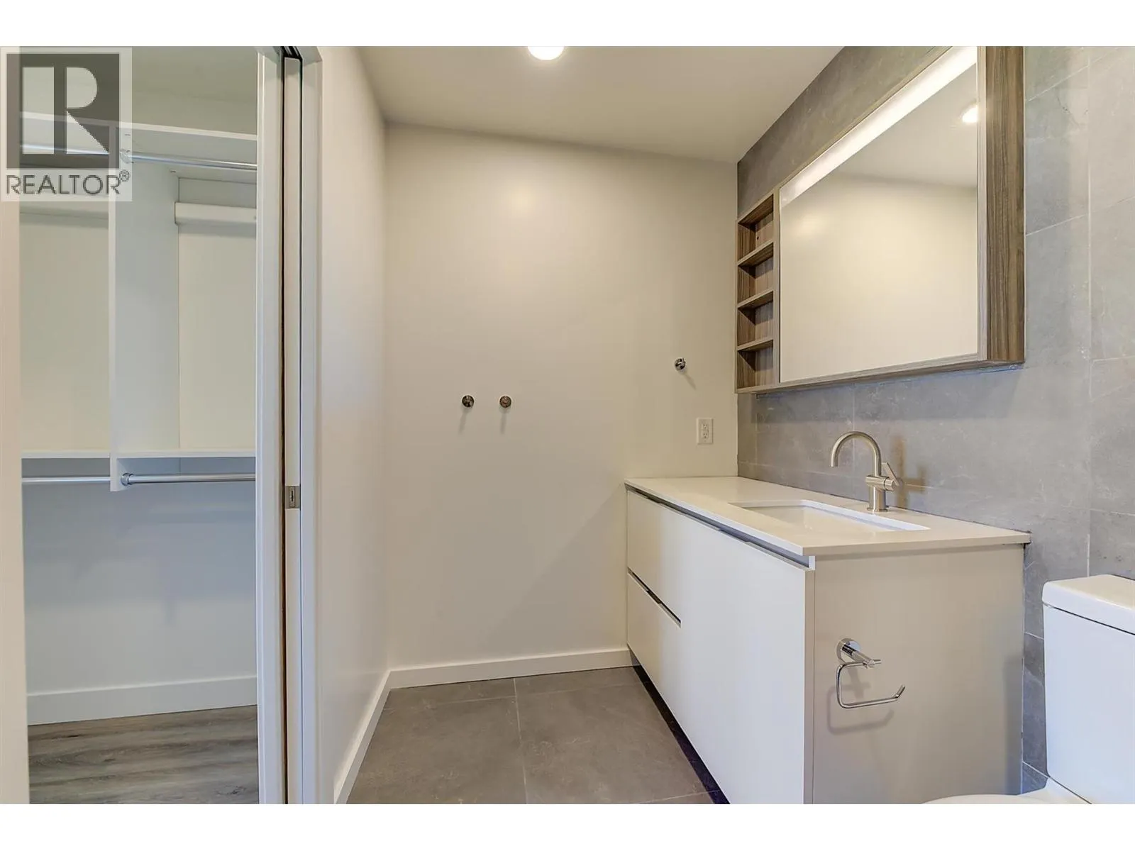 2780 Olalla Road Unit# 208