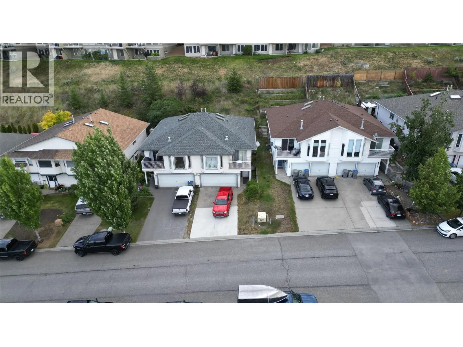 741 Dunrobin Drive