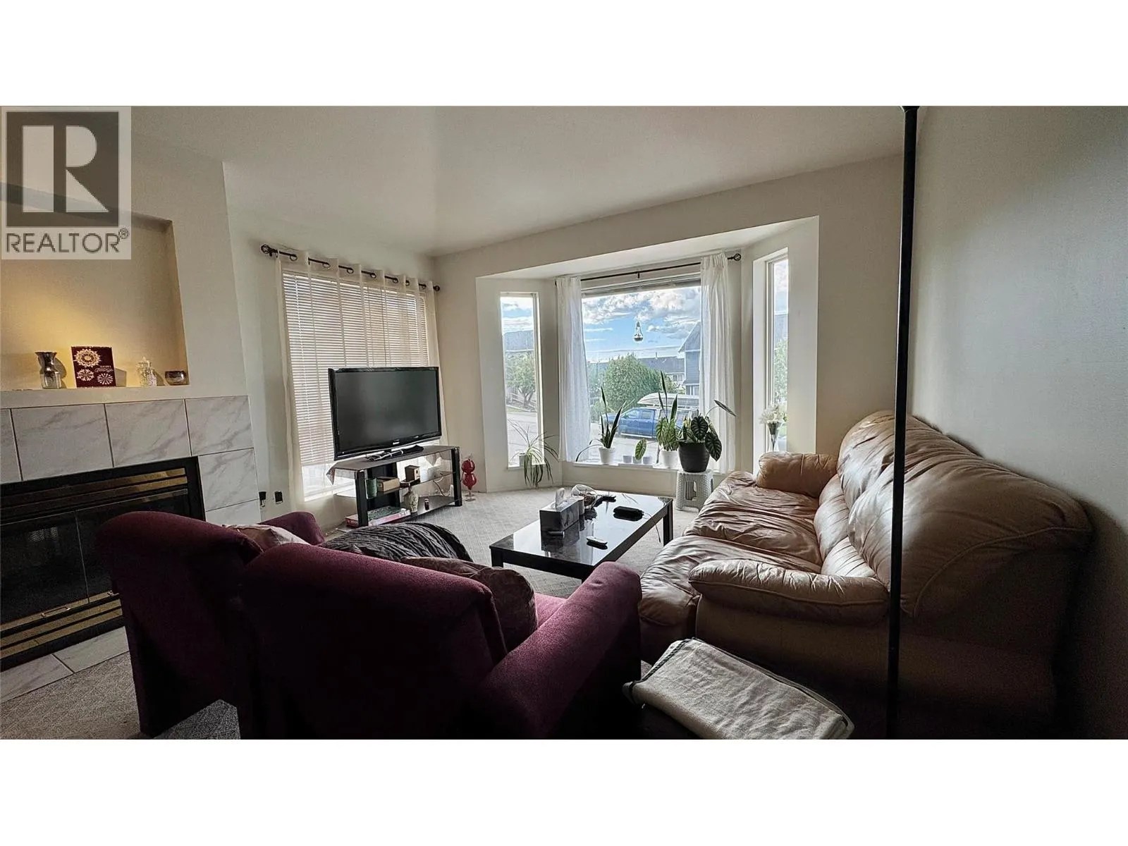741 Dunrobin Drive