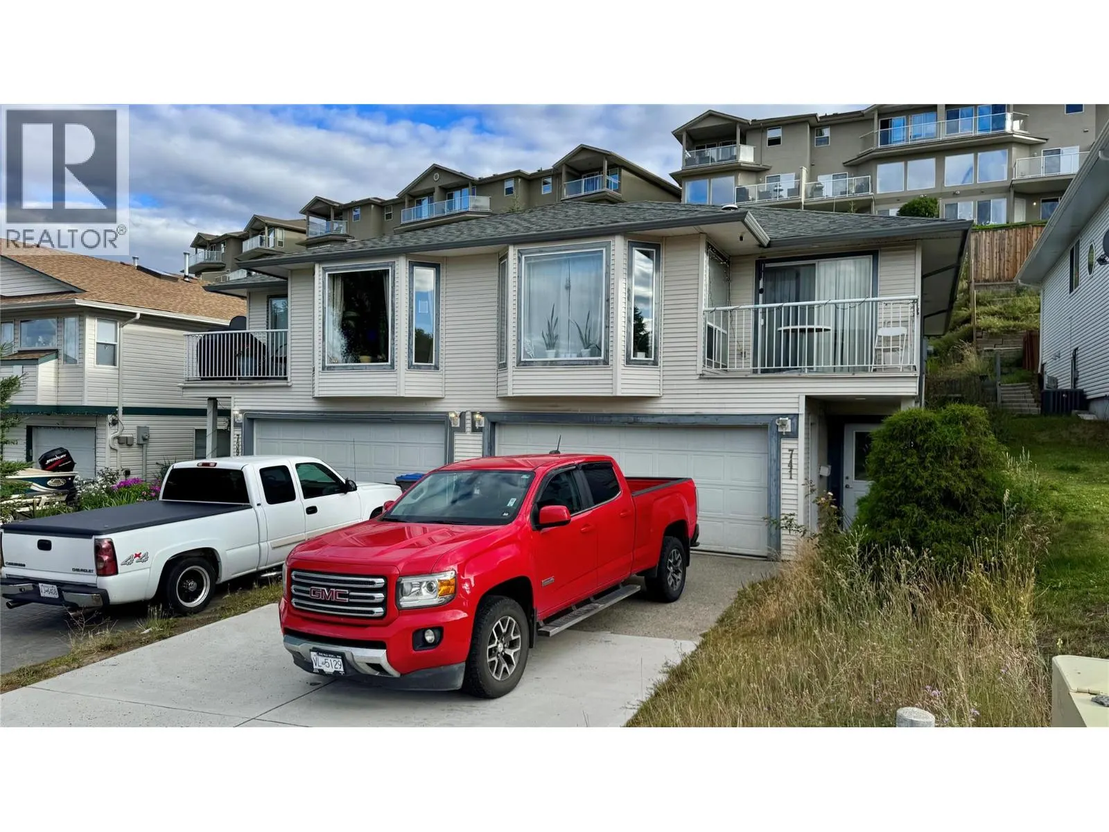 741 Dunrobin Drive