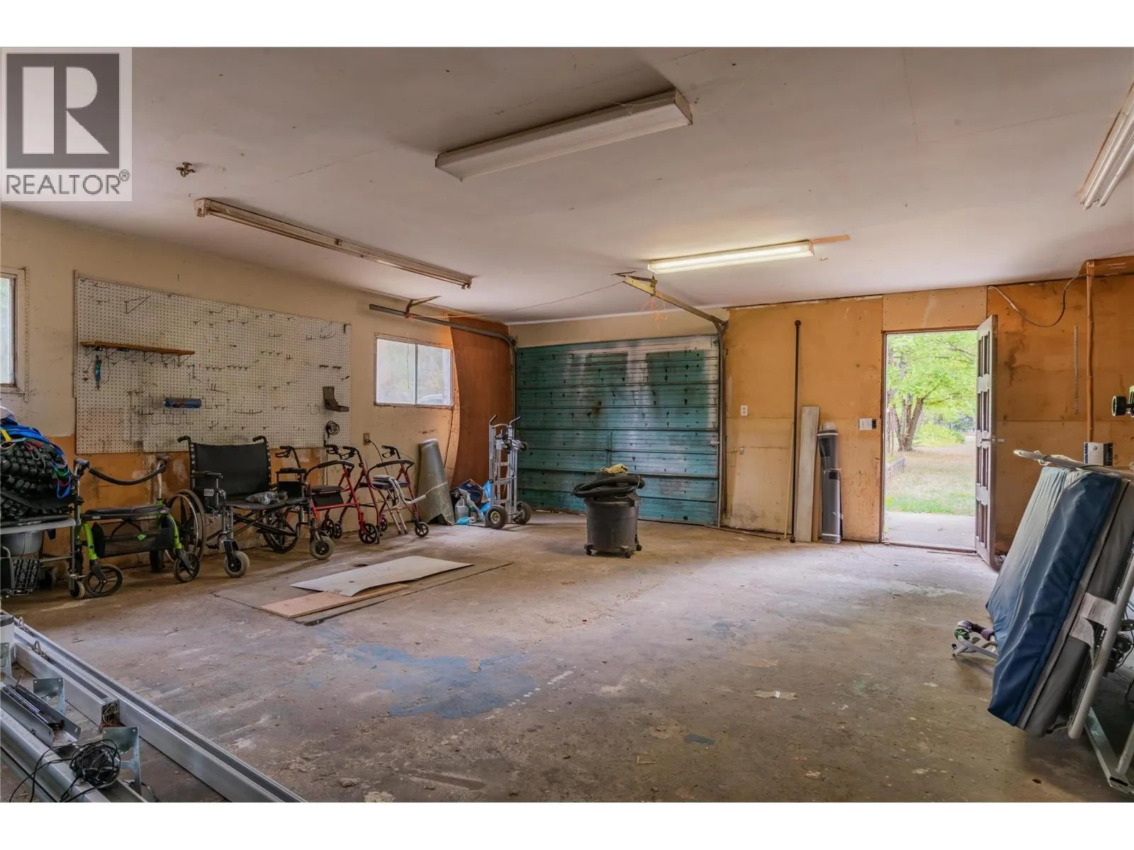 2697 OSACHOFF Road