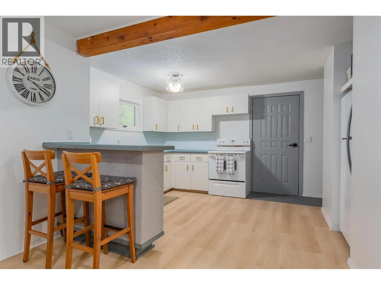 2697 OSACHOFF Road