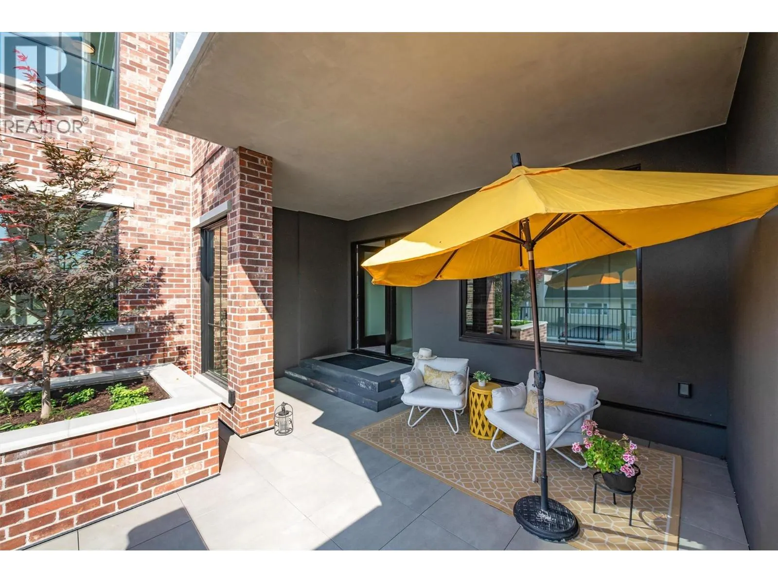 450 Groves Avenue Unit# 102