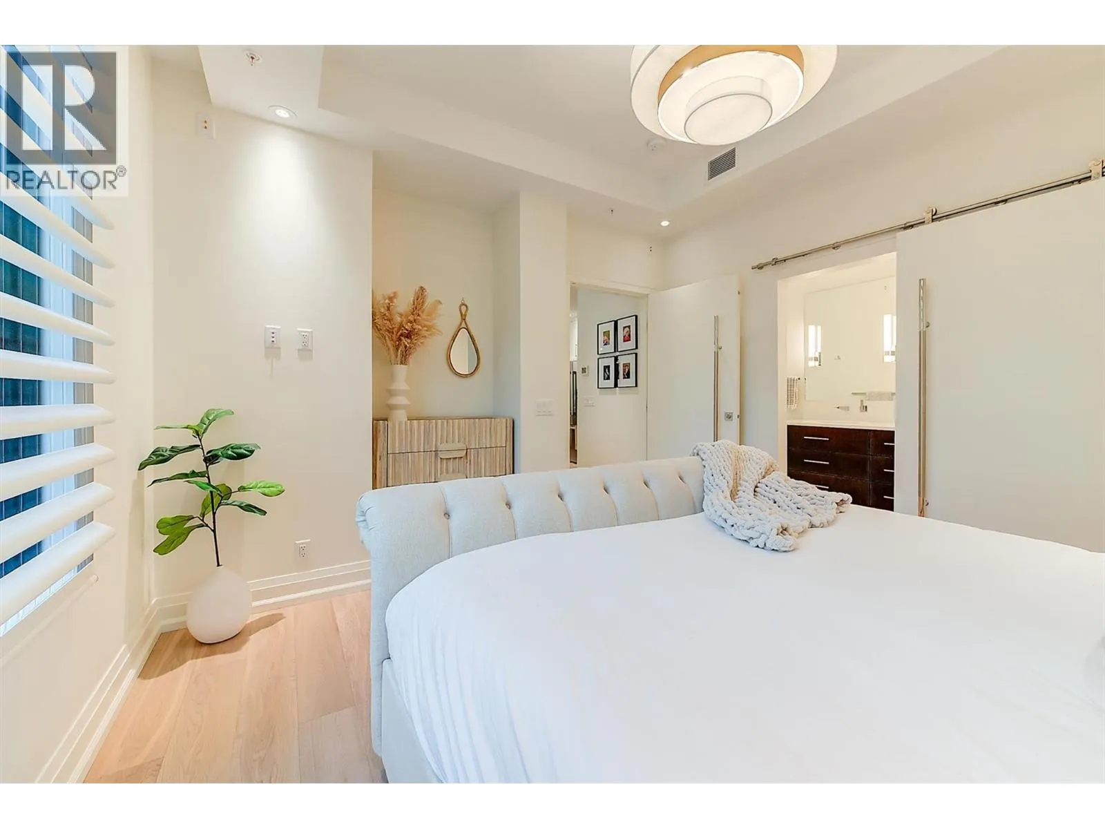 450 Groves Avenue Unit# 102