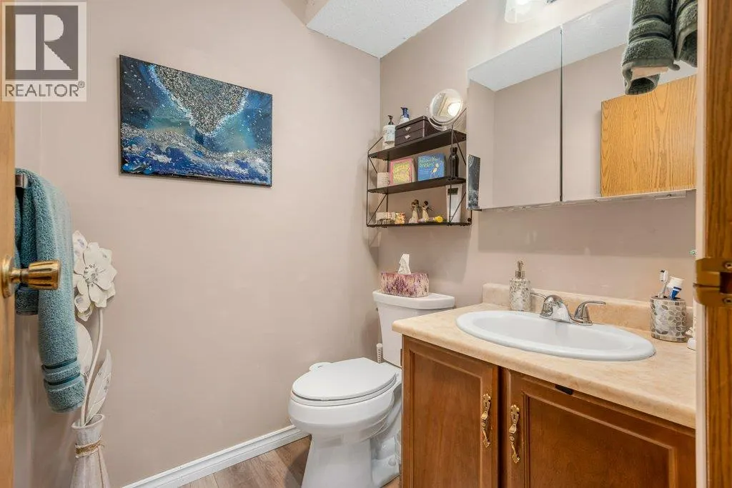 3608 27 Avenue Unit# 201 Lot# 21