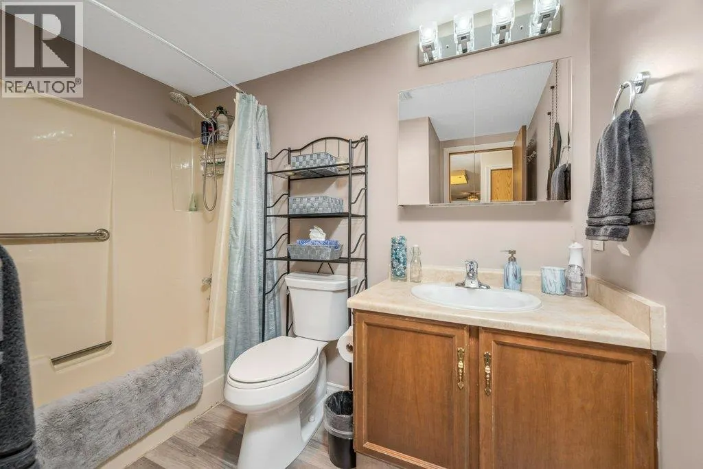 3608 27 Avenue Unit# 201 Lot# 21