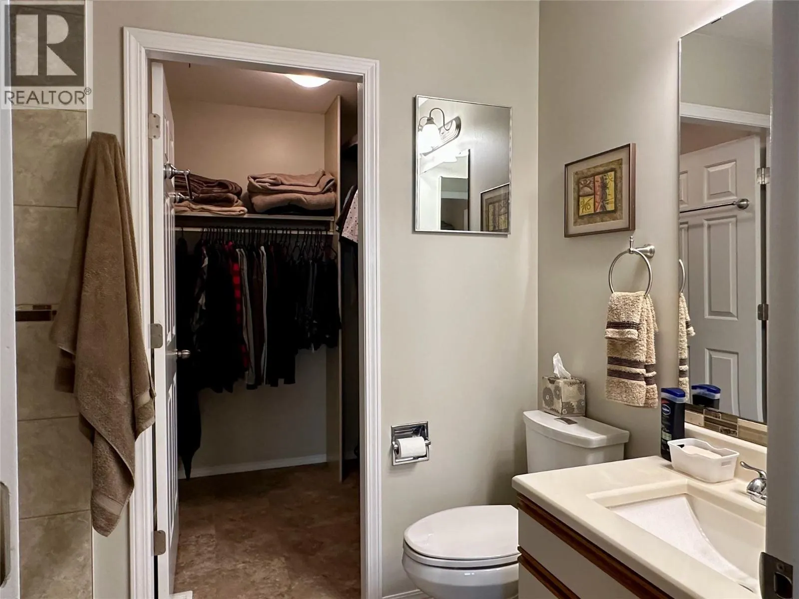 3806 27 Avenue Unit# 3