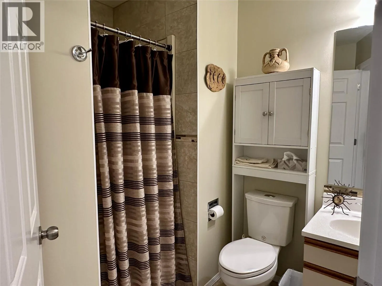 3806 27 Avenue Unit# 3