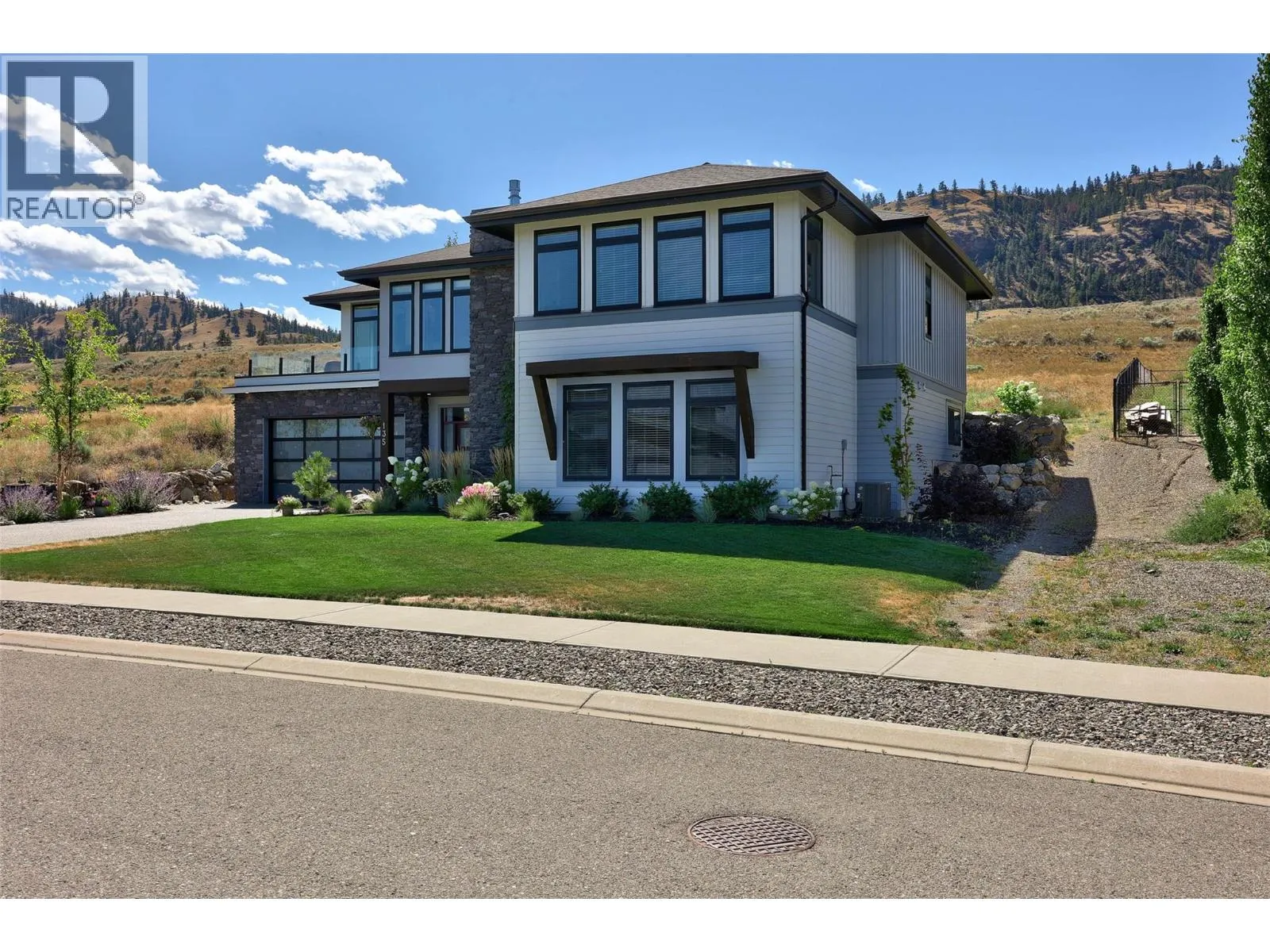 135 CAVESSON Way
