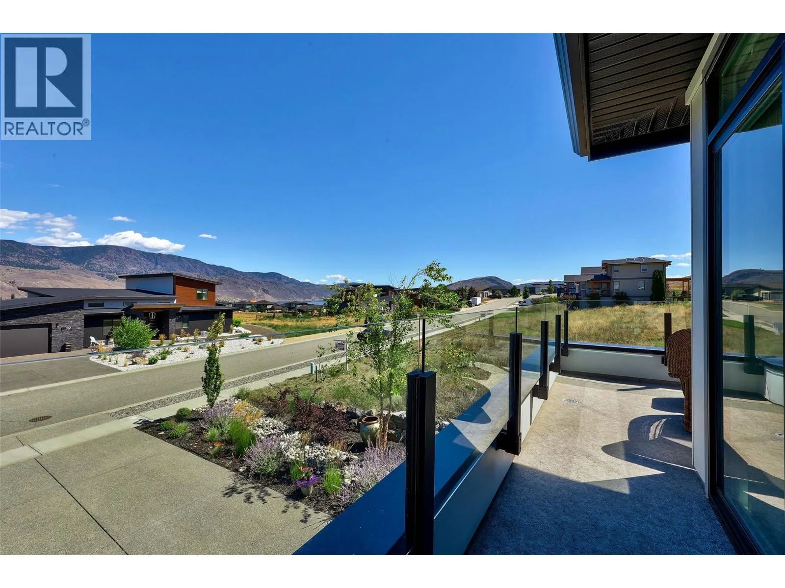 135 CAVESSON Way